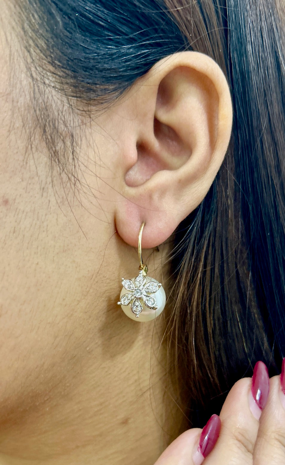 Elegance Pearl Studs - QUEENS JEWELS