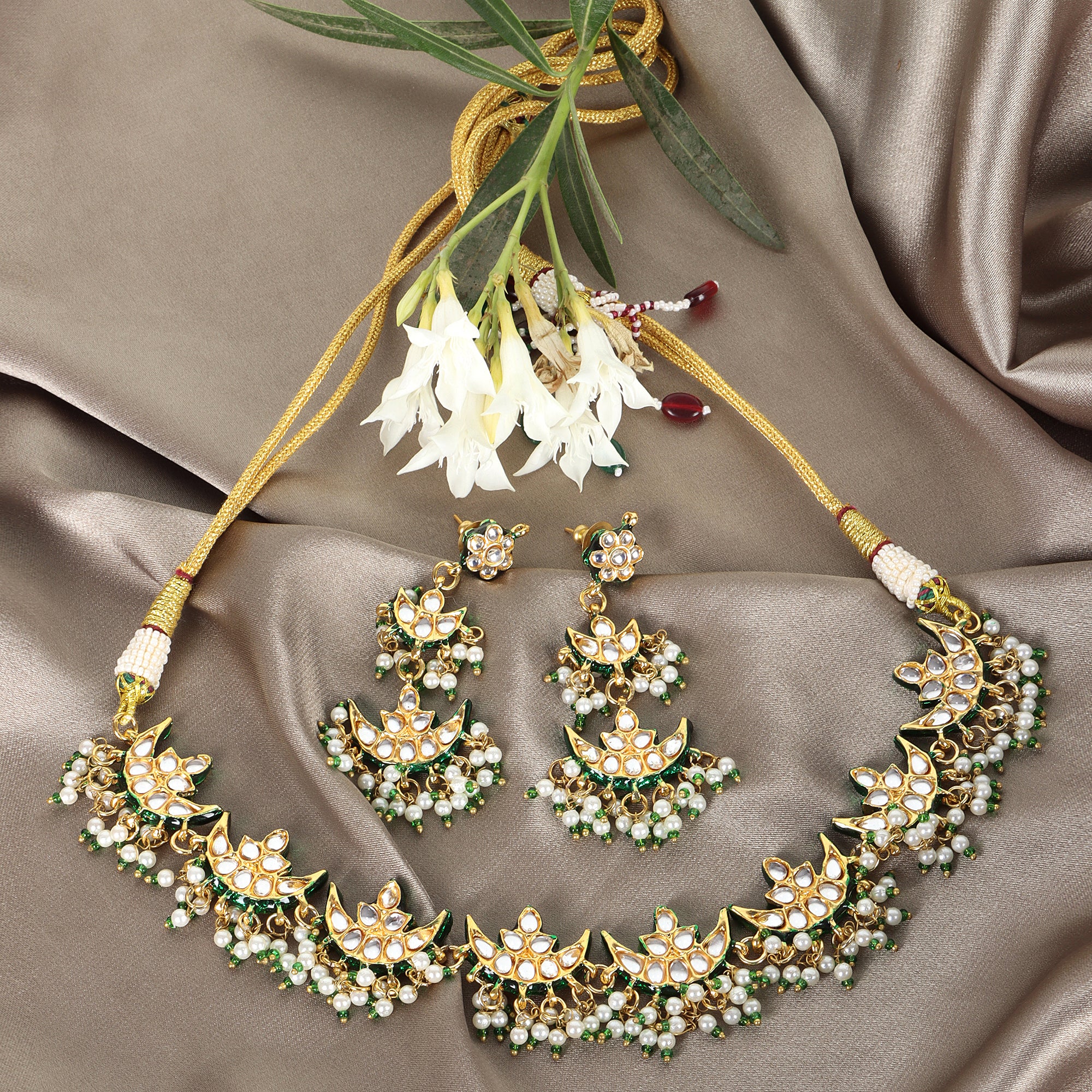 Ariana Kundan Choker Set with Earrings - QUEENS JEWELS