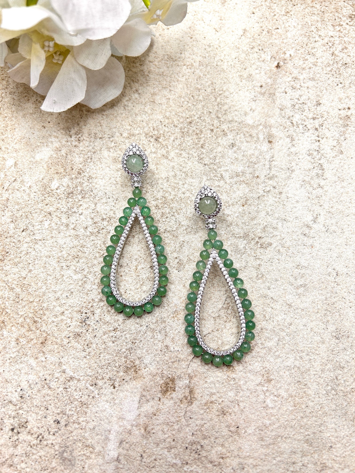 Emerald Green Dewdrop Earrings - QUEENS JEWELS