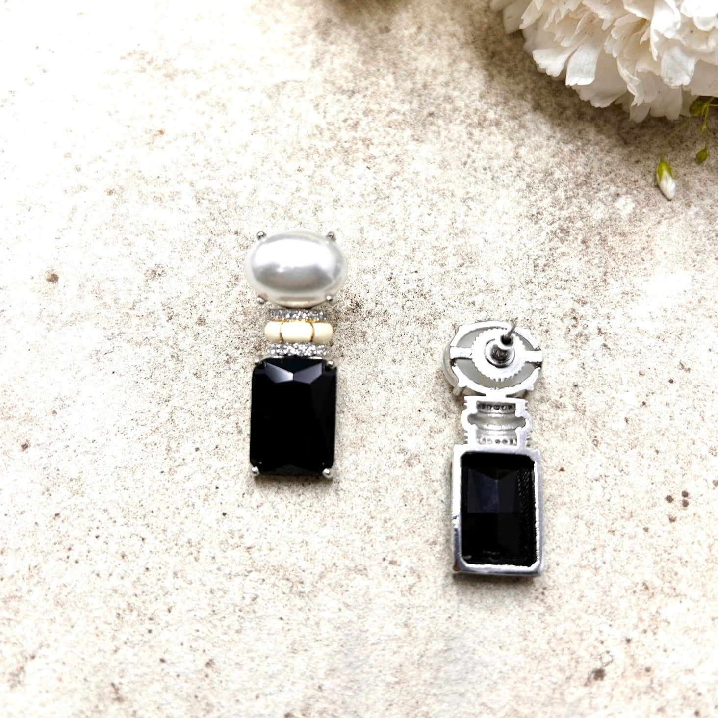 Midnight Stone Pearl Studs - QUEENS JEWELS