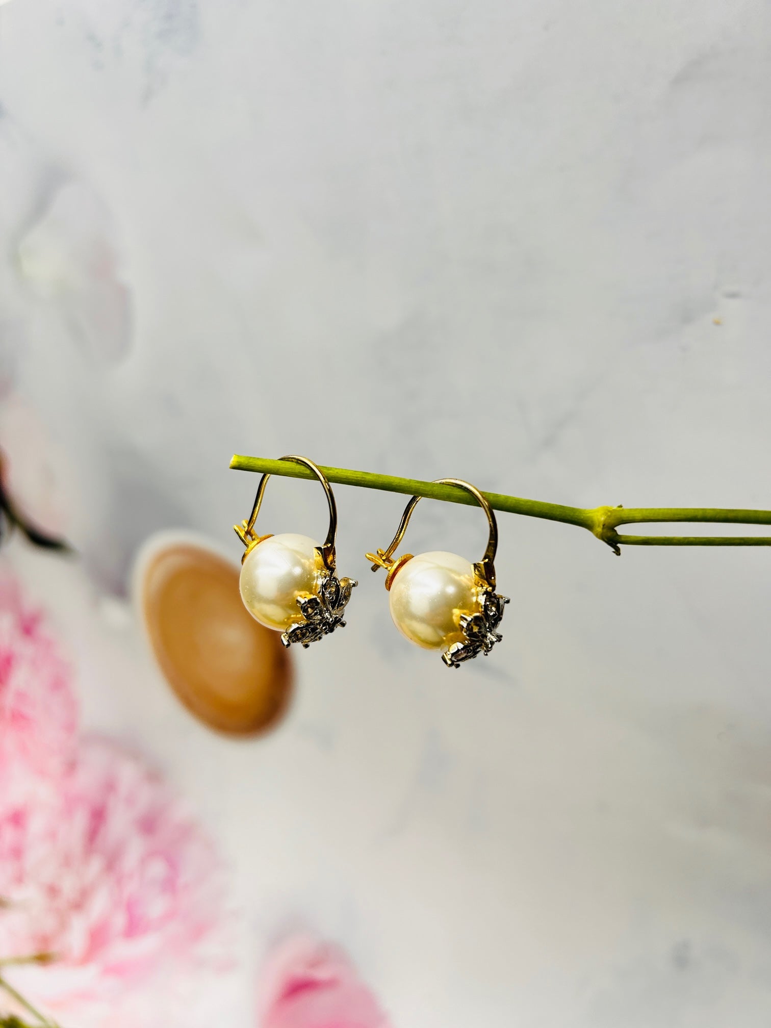 Elegance Pearl Studs - QUEENS JEWELS