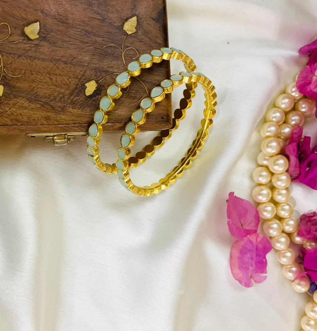 Aaheli Pachi Kundan Bangle Pair - QUEENS JEWELS