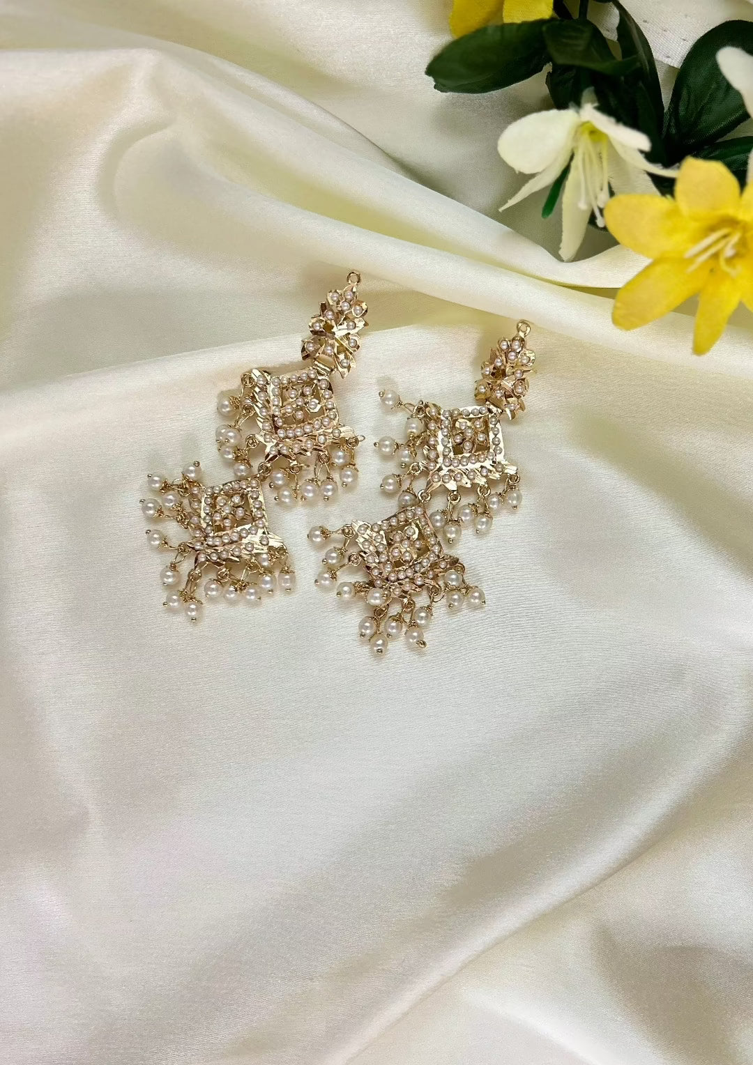 Inara Jadau Chandbaali Earrings - QUEENS JEWELS