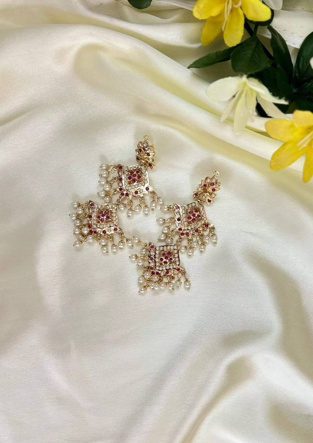 Inara Jadau Chandbaali Earrings - QUEENS JEWELS