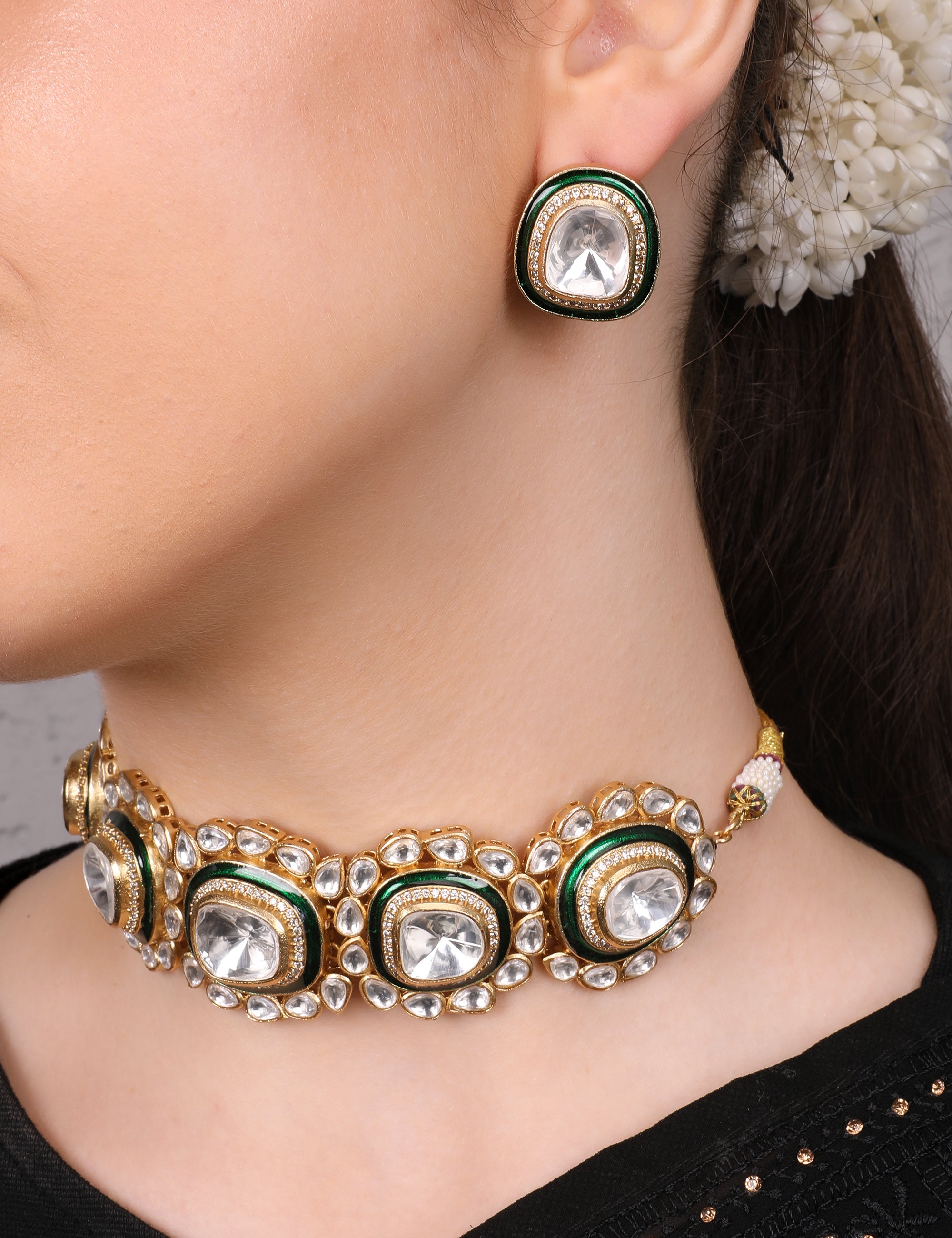 Heritage Uncut Polki Lookalike Kundan Choker Set with Maangtika - QUEENS JEWELS