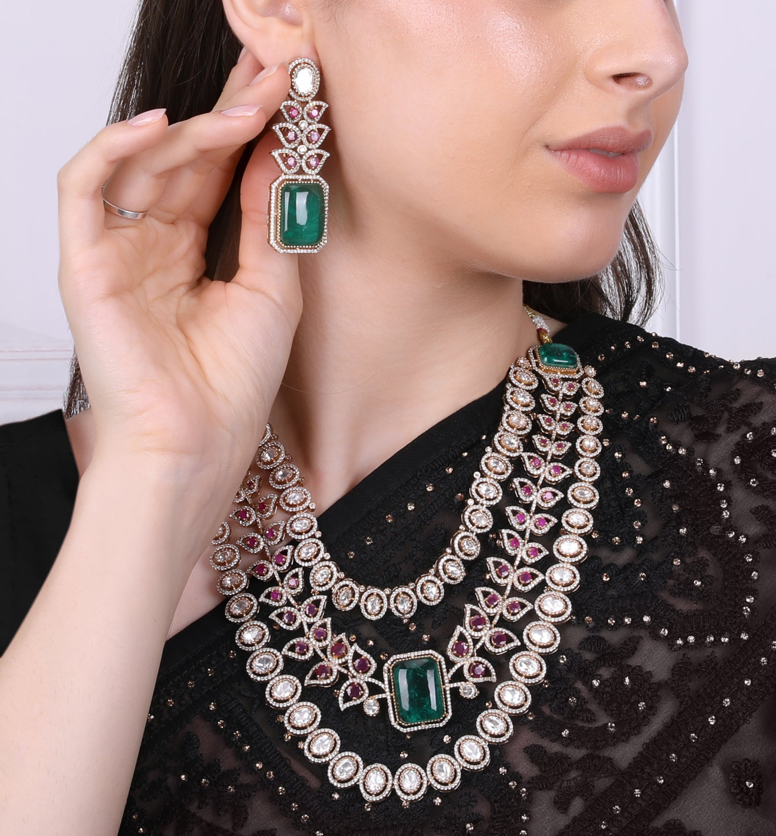Queen Vic Emerald & Ruby Kundan Necklace Set - QUEENS JEWELS