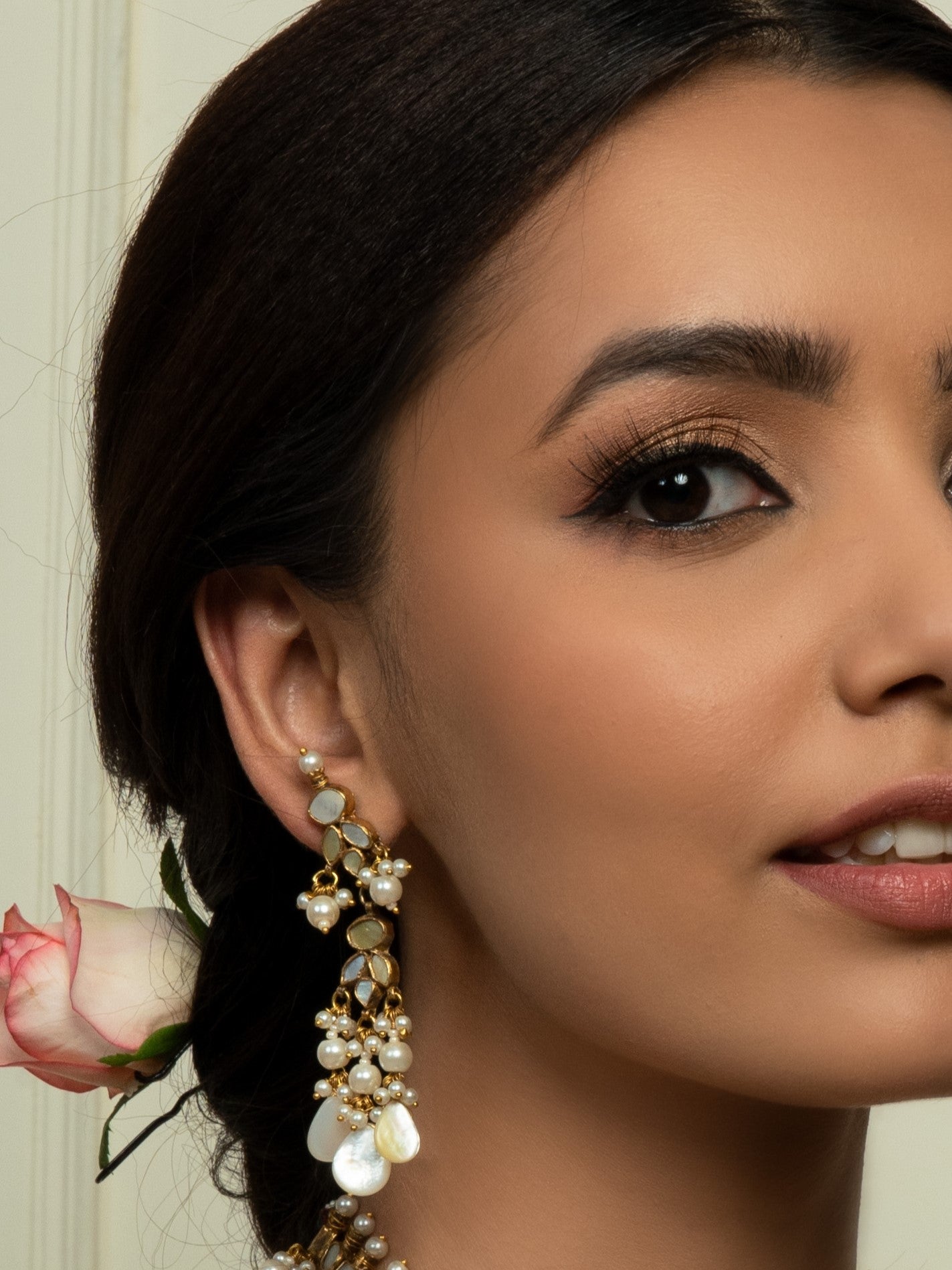 Mother of Pearl & Pachi Kundan Choker Set (Necklace & Earrings) - QUEENS JEWELS