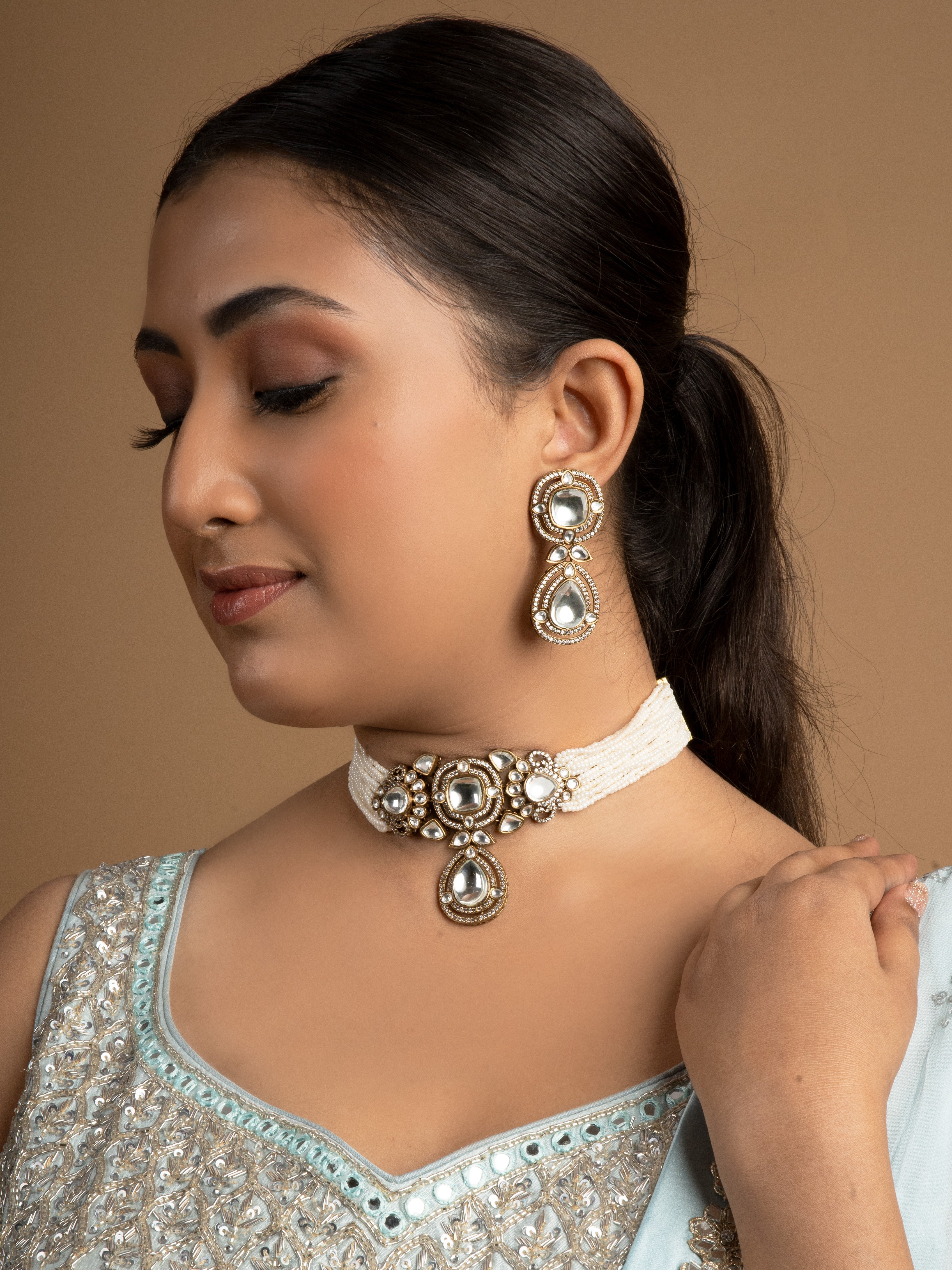 Zeenat Kundan Choker With Earrings - QUEENS JEWELS