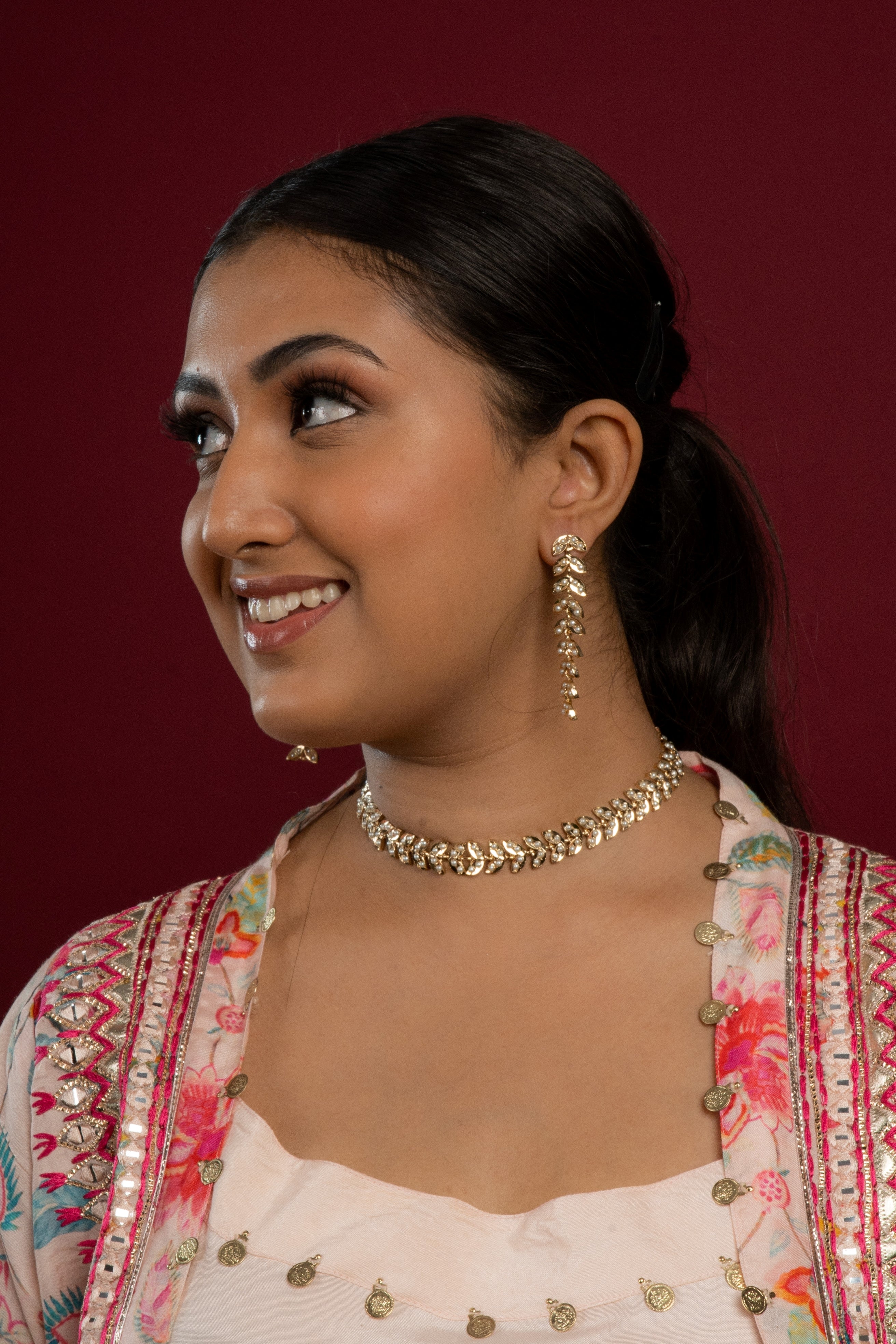Mesmerizing White Jadau Choker Necklace Set (Necklace & Earrings Set) - QUEENS JEWELS