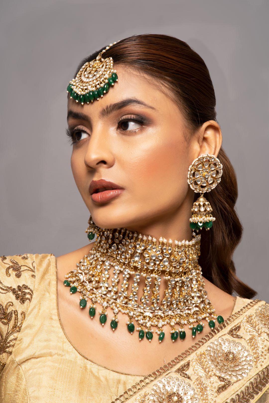 Vamika White Kundan Bridal Choker Set with Earrings - QUEENS JEWELS