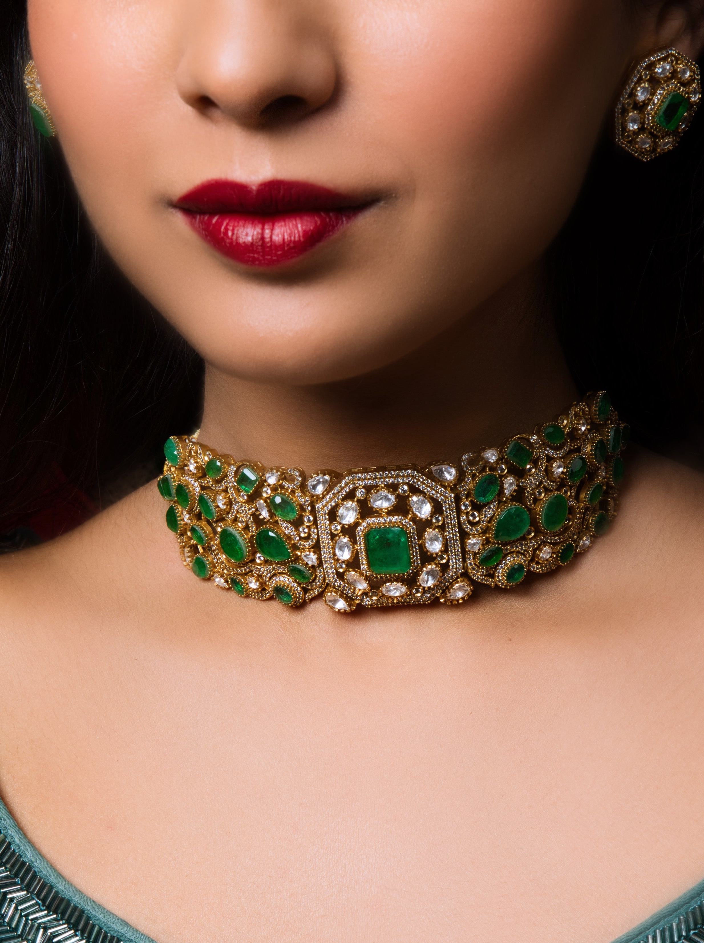 Emerald Green Choker Set with Earrings - QUEENS JEWELS