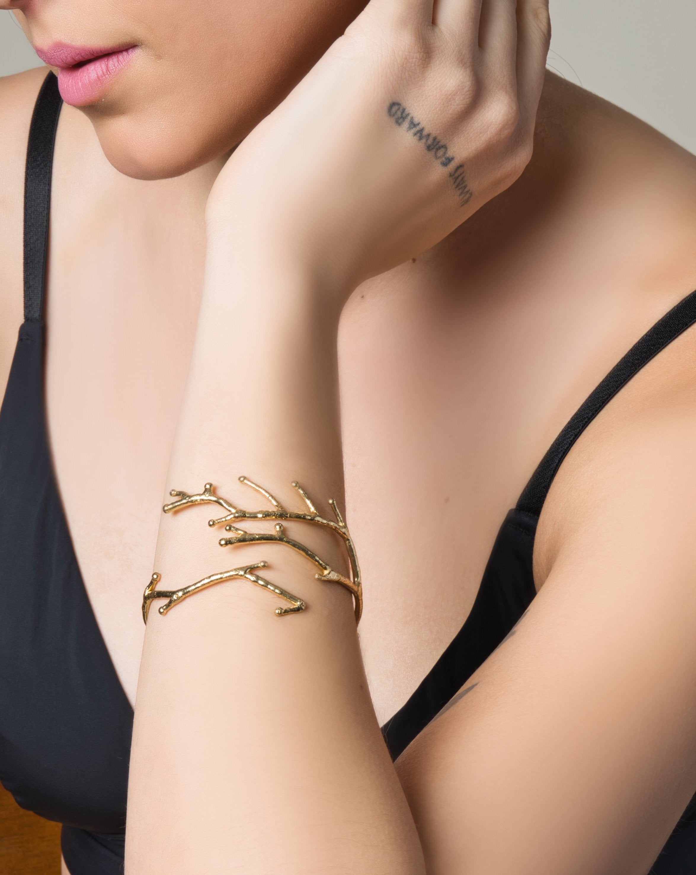 Golden Thorn Cuff - Openable - QUEENS JEWELS