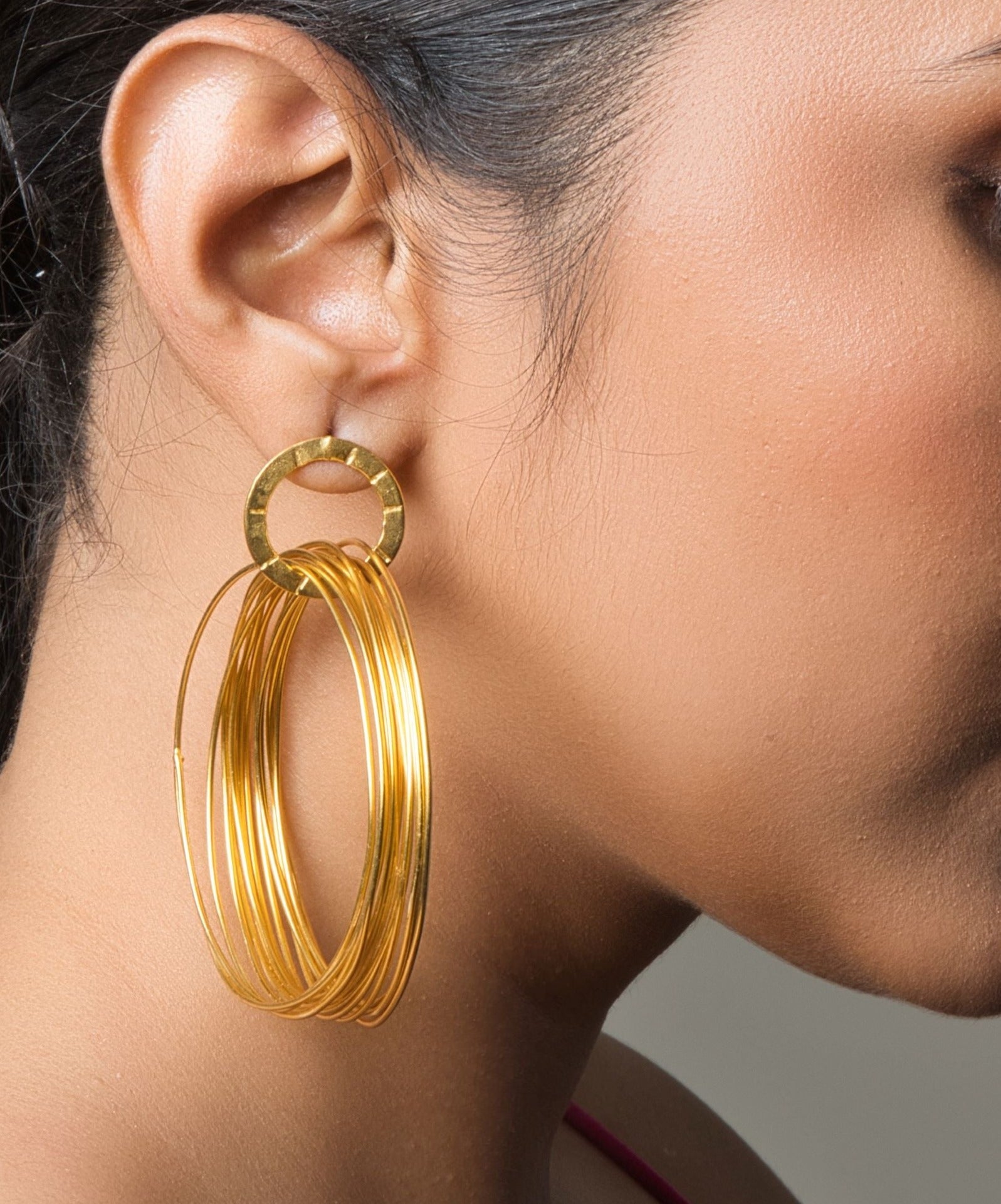 Bold Circular Hoop Earrings - QUEENS JEWELS