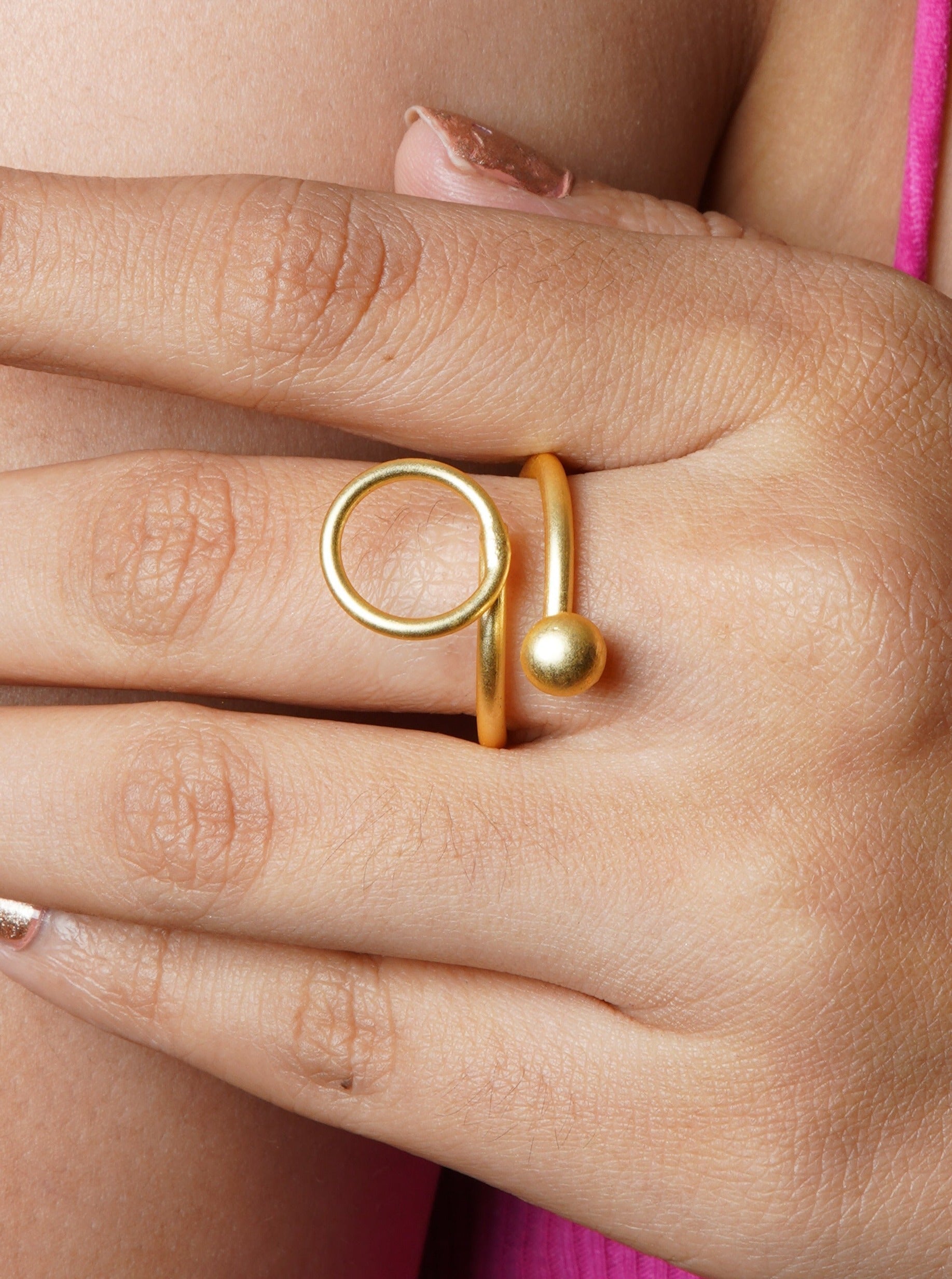 Sleek Circle Ring - Adjustable - QUEENS JEWELS