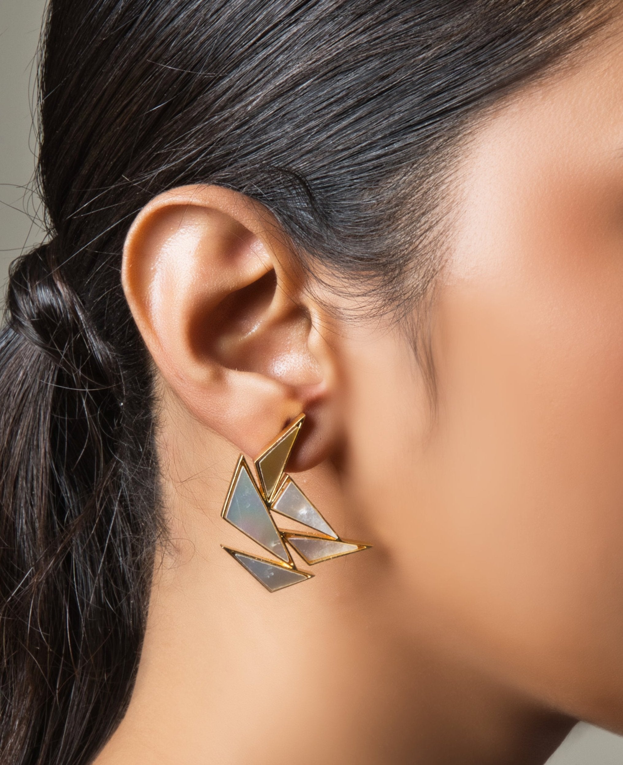 Origami Bird Shell Pearl Earrings - QUEENS JEWELS