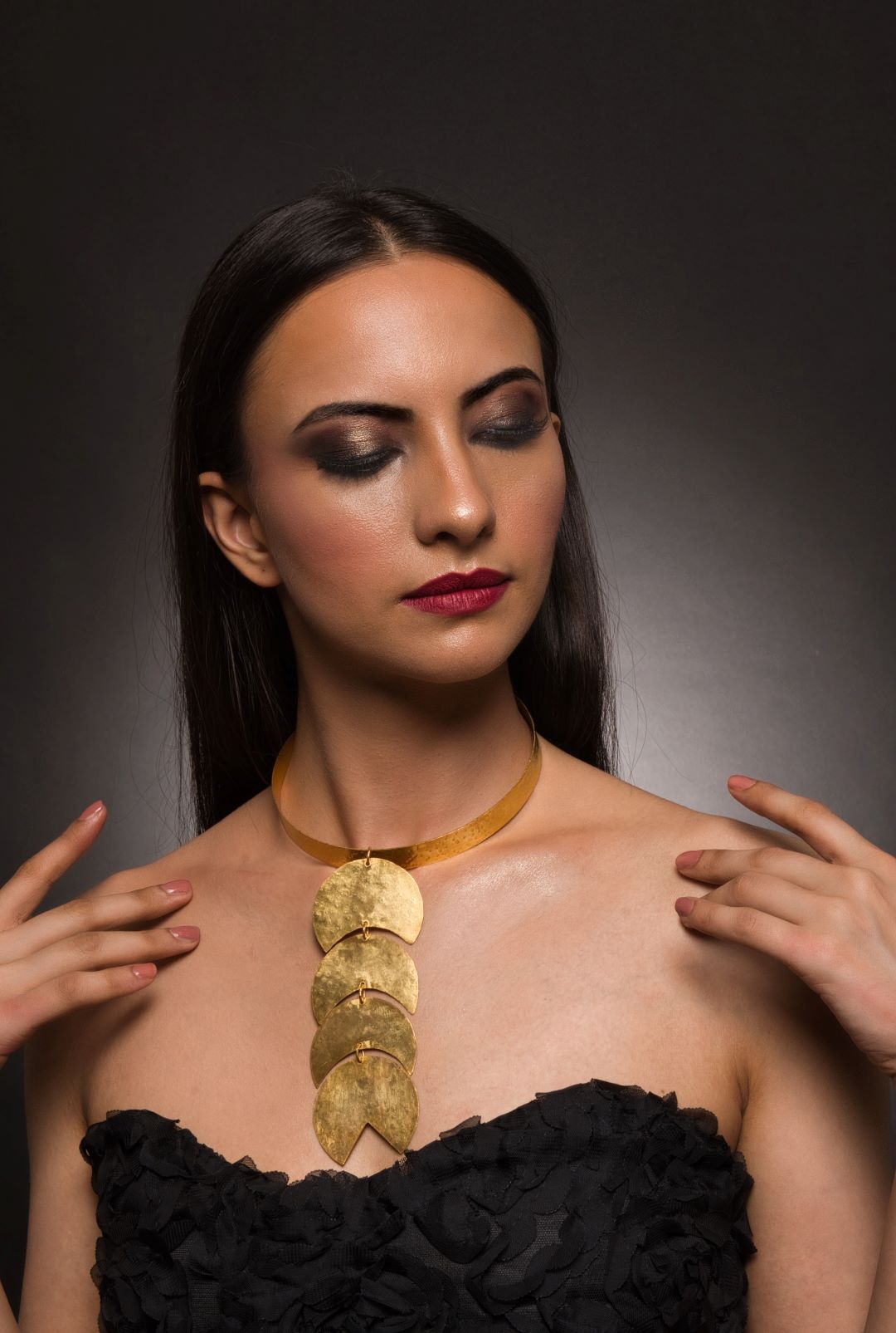 Tribal Fish Choker Necklace - QUEENS JEWELS