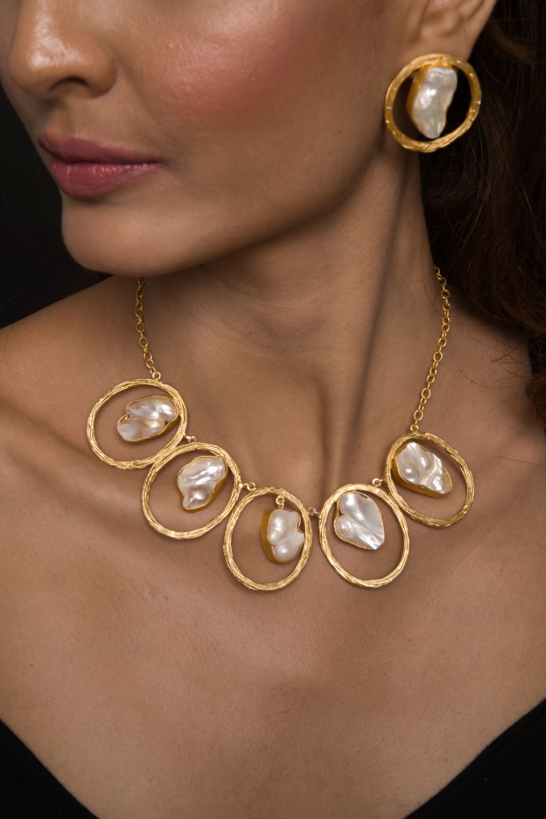 Selena Gold Plated Pearl Necklace - QUEENS JEWELS