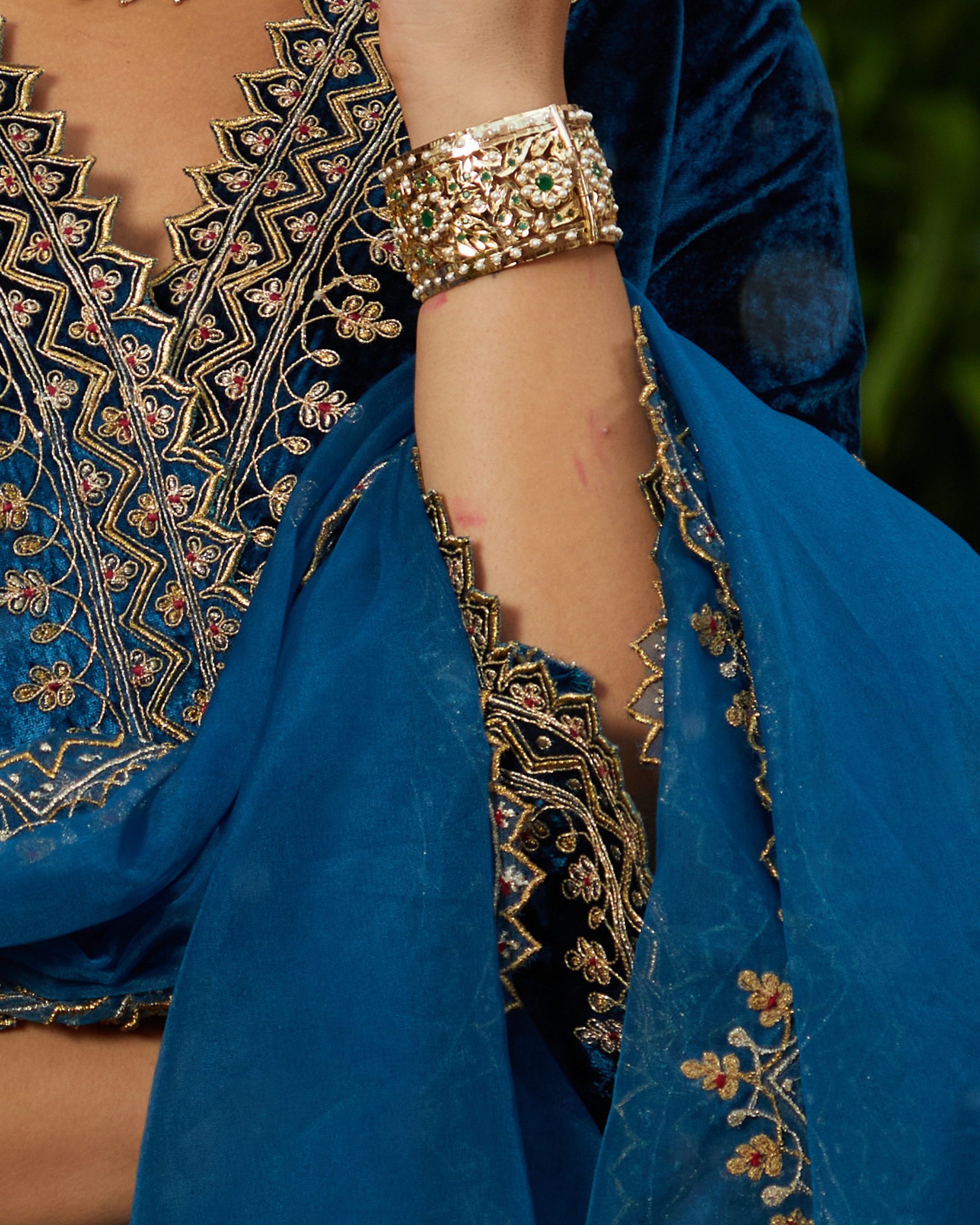 Amaira Green Broad Jadau Openable Kada - QUEENS JEWELS