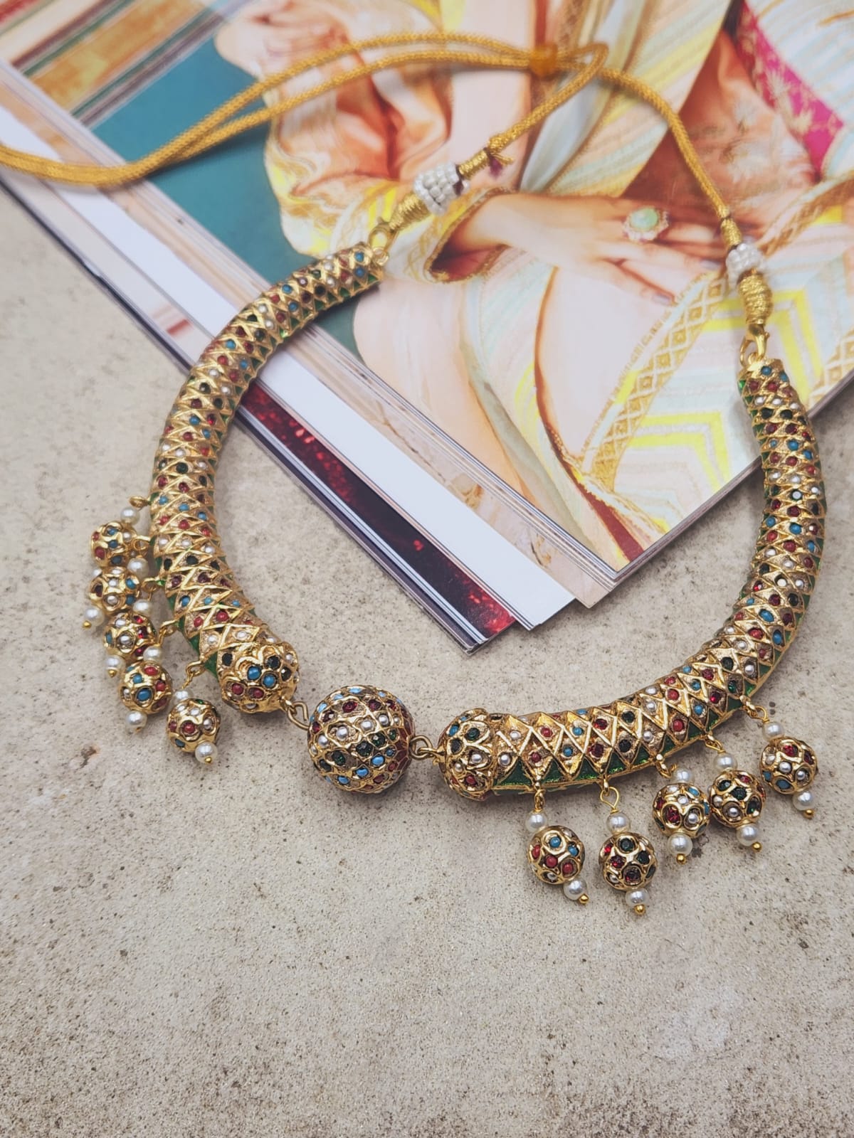 Vibrant Jadau Sonamoti Hasli Choker Necklace - QUEENS JEWELS
