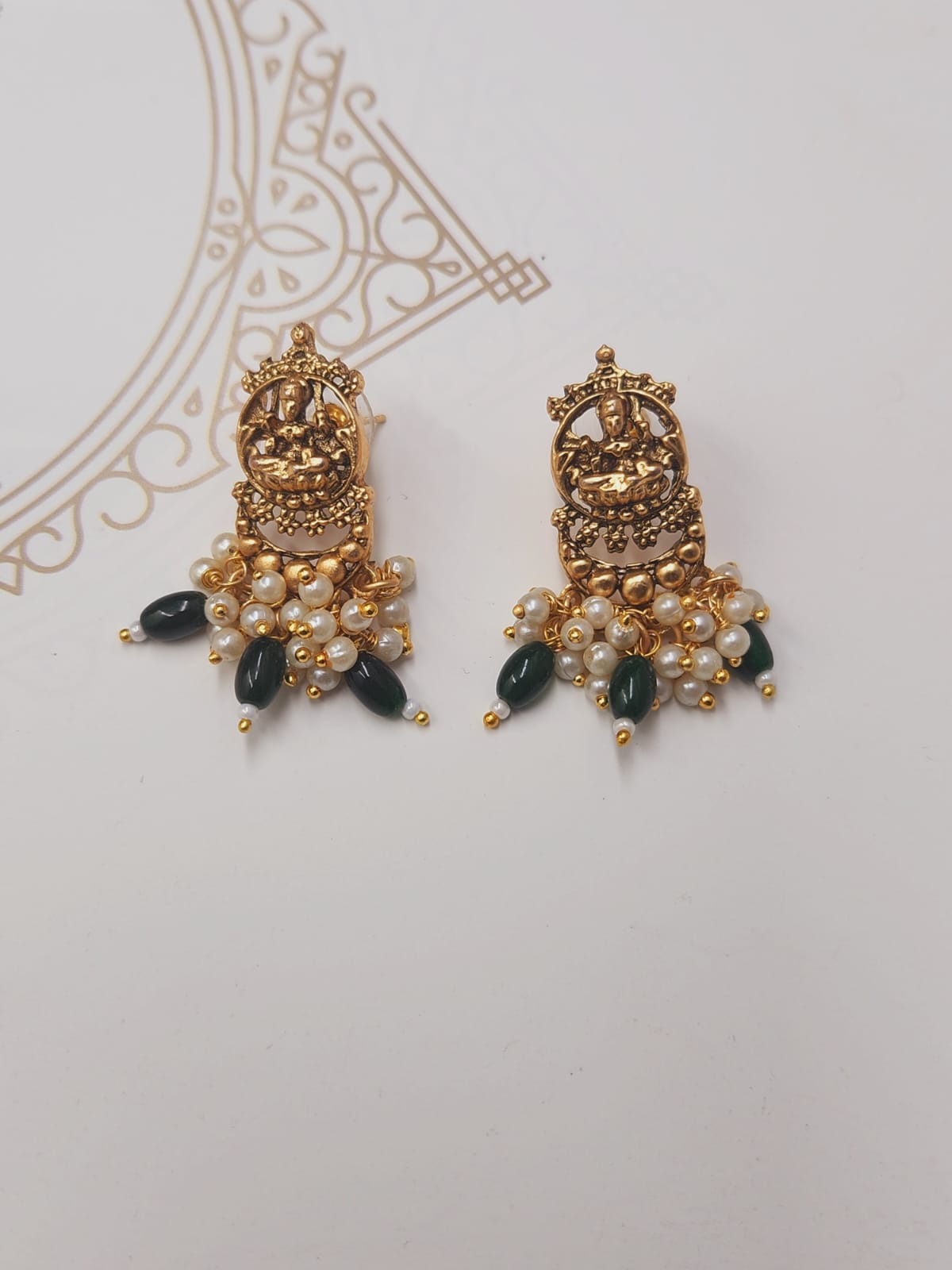 Laxmi Sleek Temple Choker Set with Earrings - QUEENS JEWELS