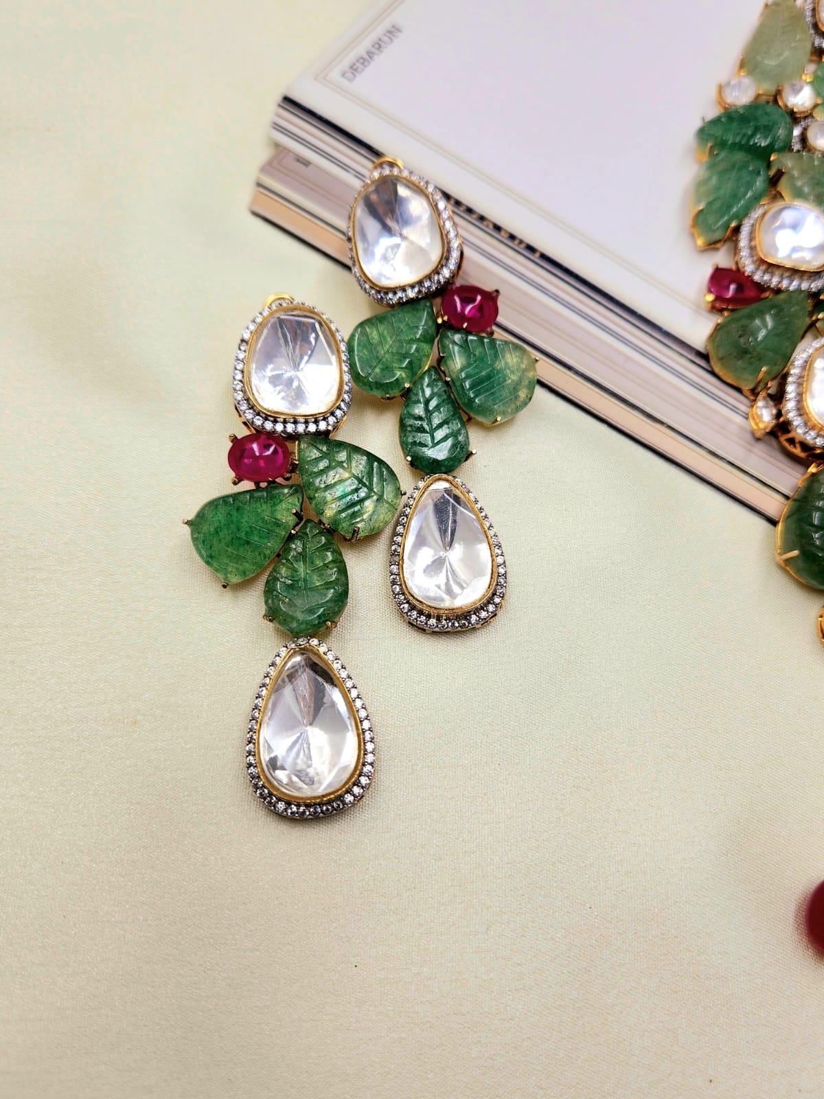 Alia Polki Kundan Choker Set With Carved Stone and Earings - QUEENS JEWELS