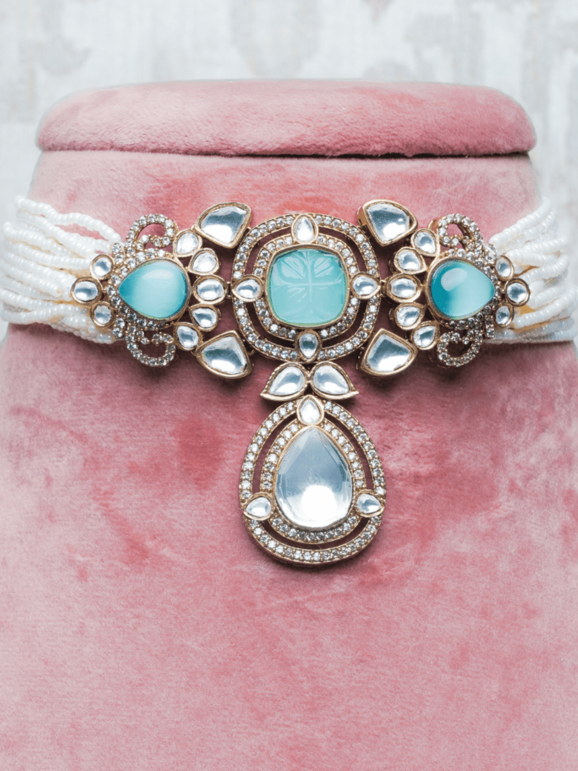 Zeenat Kundan Choker With Earrings - QUEENS JEWELS