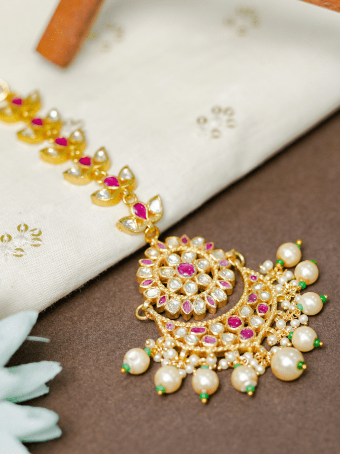 Lipi Kundan and Pearl Maangtikka - QUEENS JEWELS