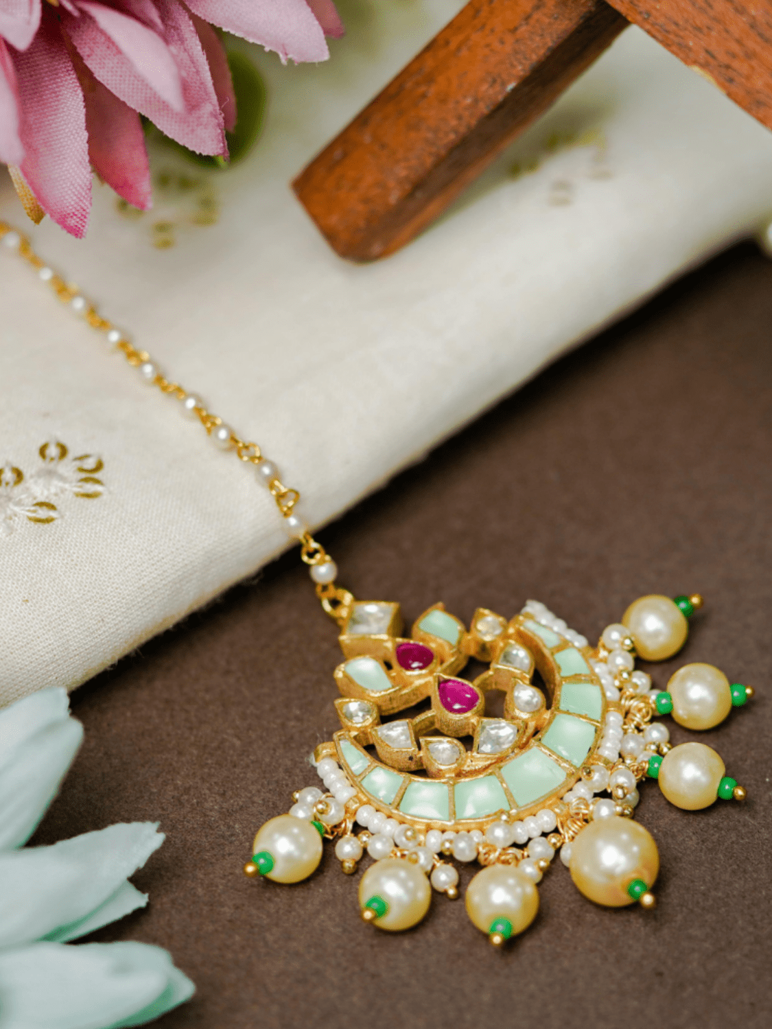 Pachi Kundan Maangtikka - QUEENS JEWELS