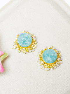Elegant Pearl Studs - QUEENS JEWELS