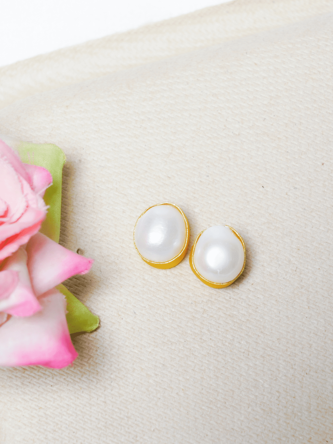 Pearl Studs - QUEENS JEWELS