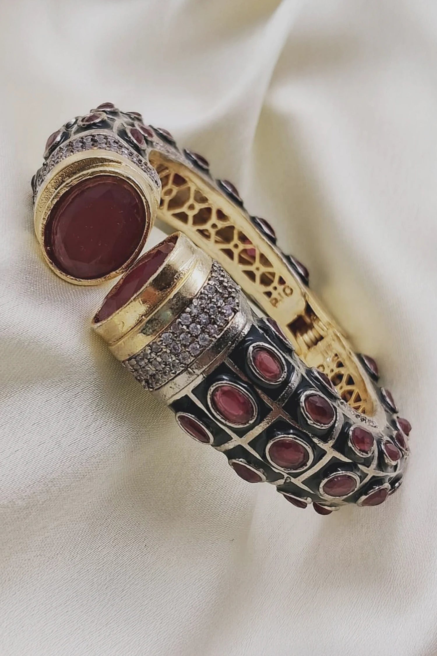 Victorian Style Adjustable Bracelet- 2.4 Size - QUEENS JEWELS