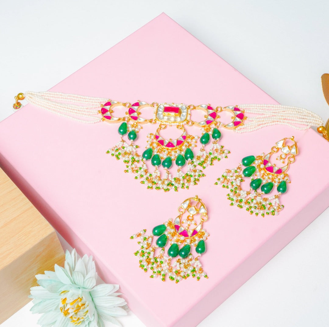 Zareen Kundan Pearl Choker Necklace Set With Earrings - QUEENS JEWELS