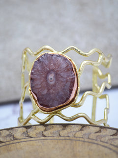 Eye Look Alike Agate Semi Precious Stone Cuff Bracelet 