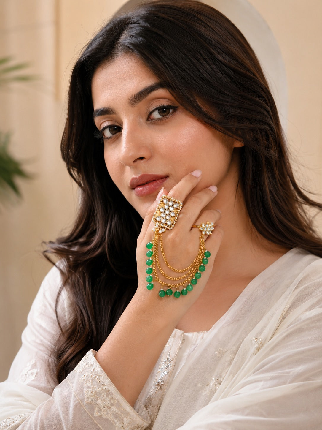 Emerald Pearl Haathphool