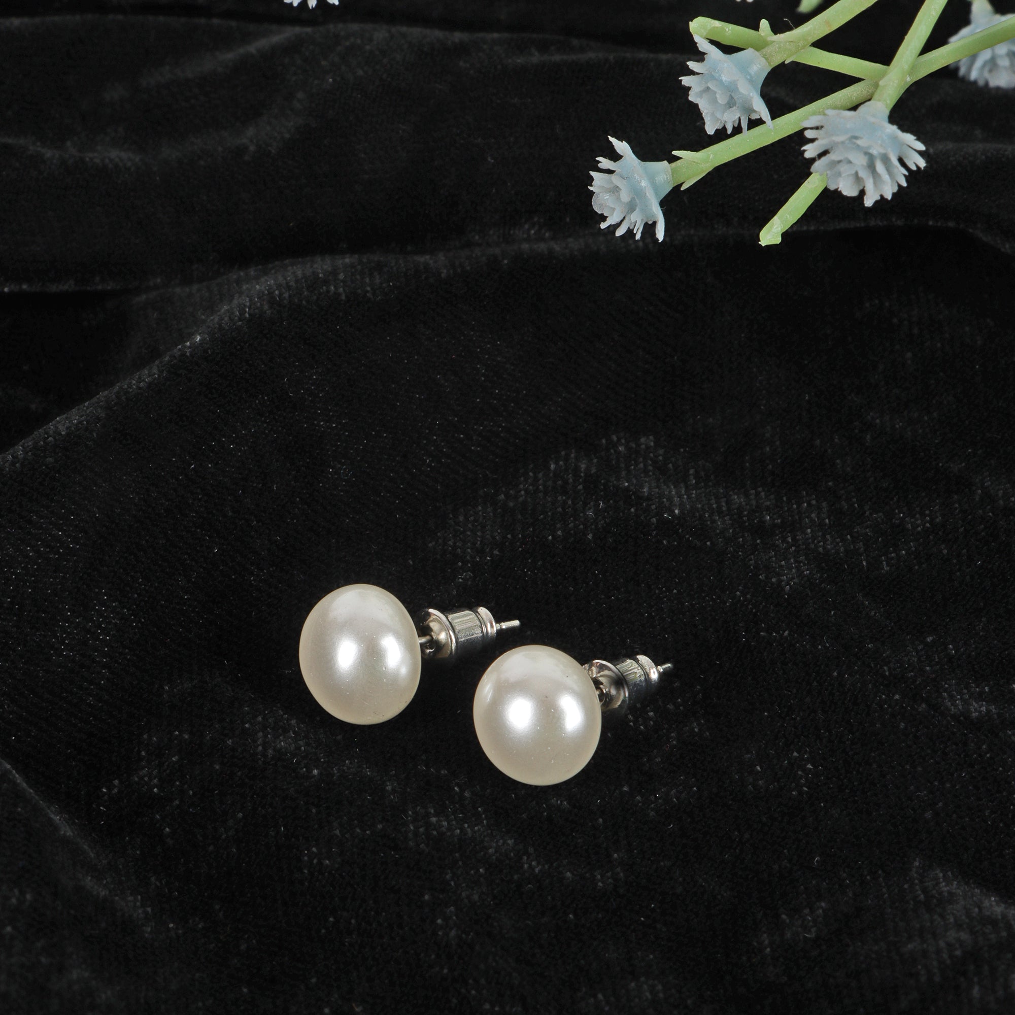 Elegant Cultured Pearl Stud Earrings - Pearl White - QUEENS JEWELS