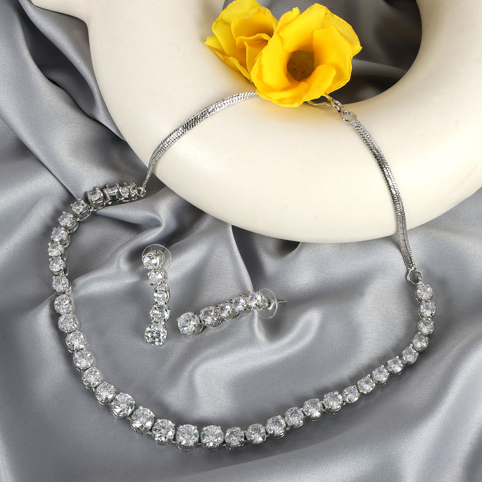 Single Layer Solitaire Necklace - QUEENS JEWELS