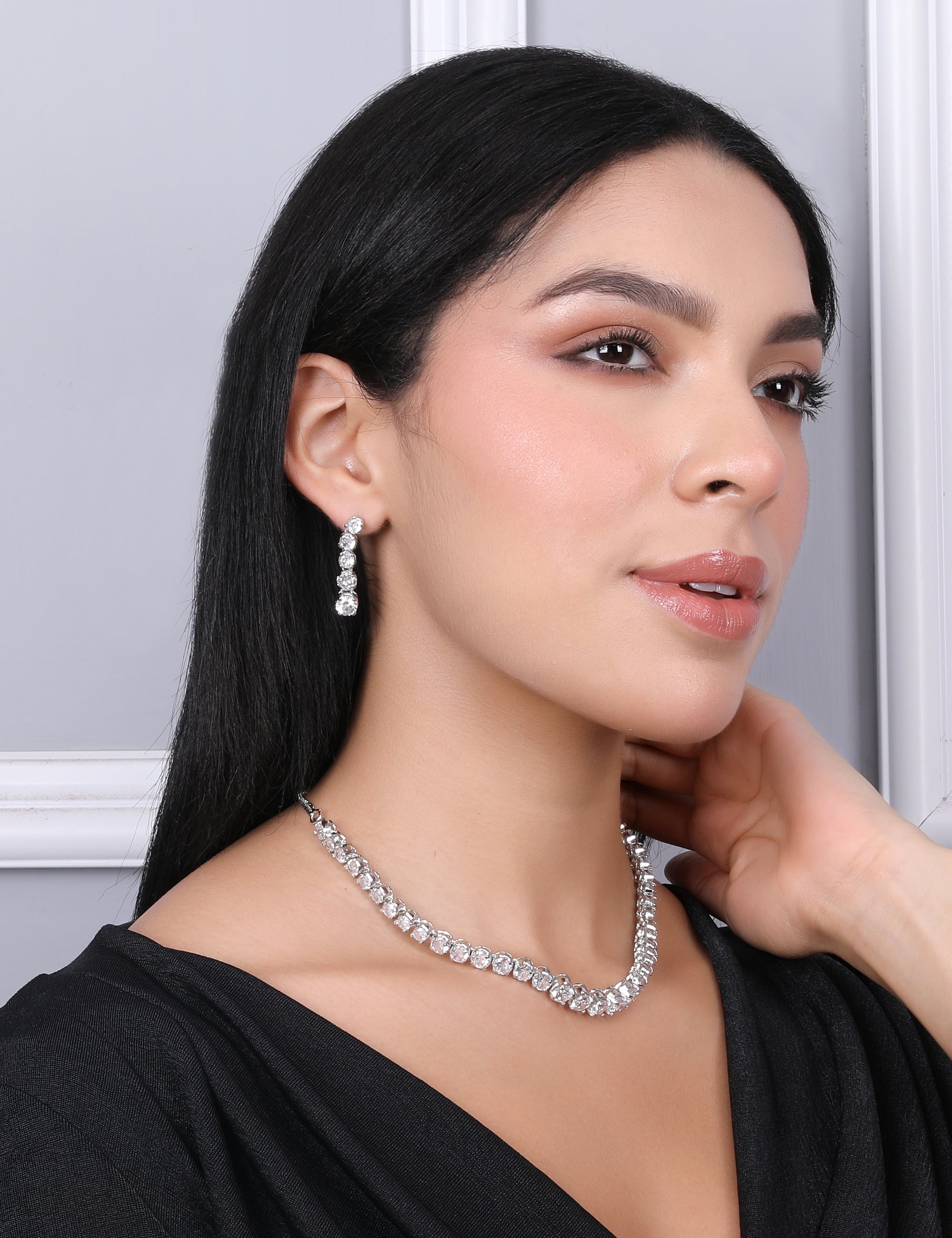Single Layer Solitaire Necklace - QUEENS JEWELS