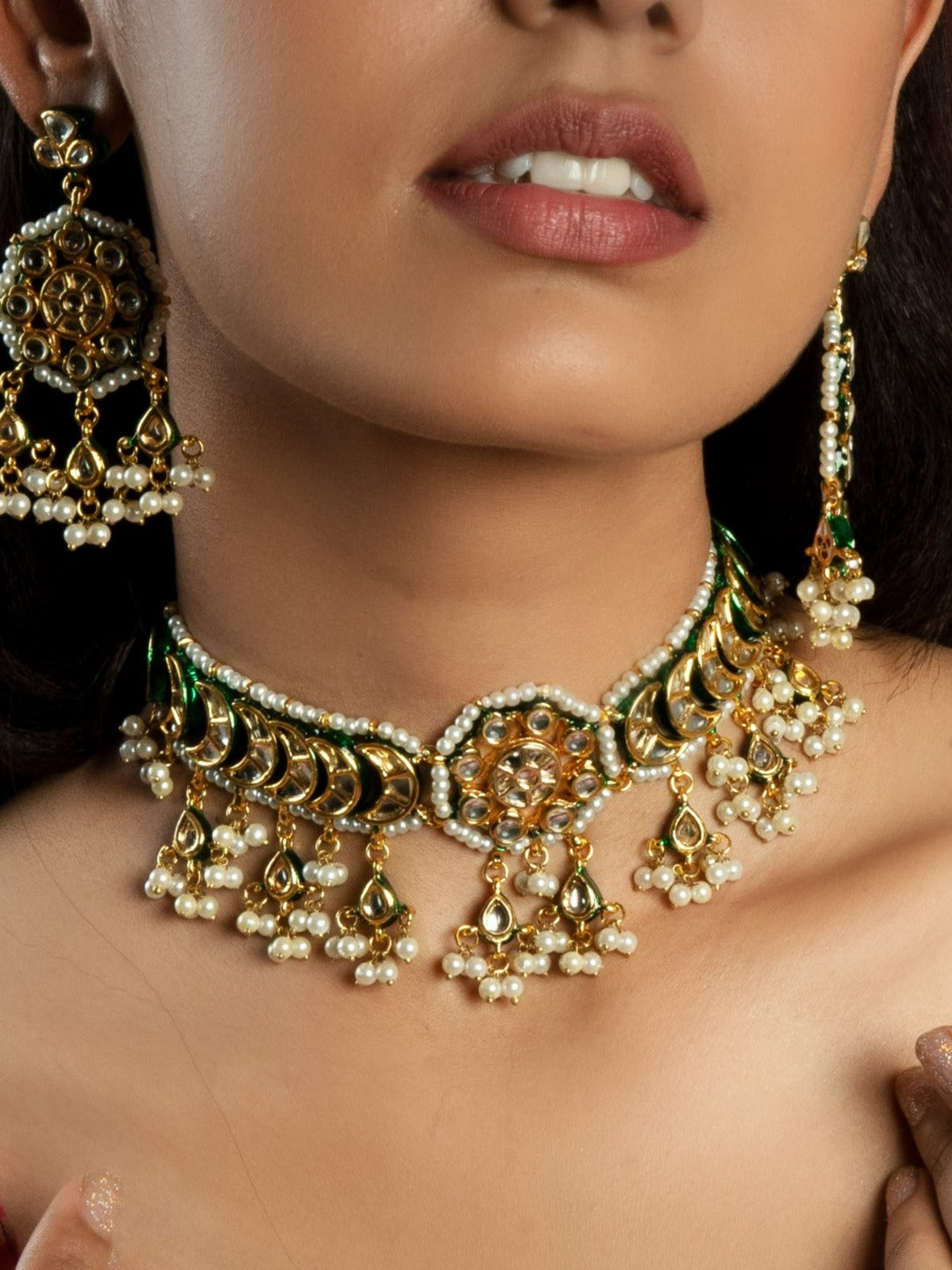 Finely Crafted Pachi Kundan Necklace Set with Earrings - QUEENS JEWELS