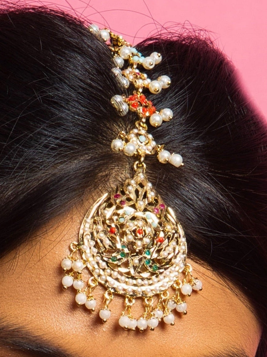 Navratan Jadau Maangtikka - QUEENS JEWELS