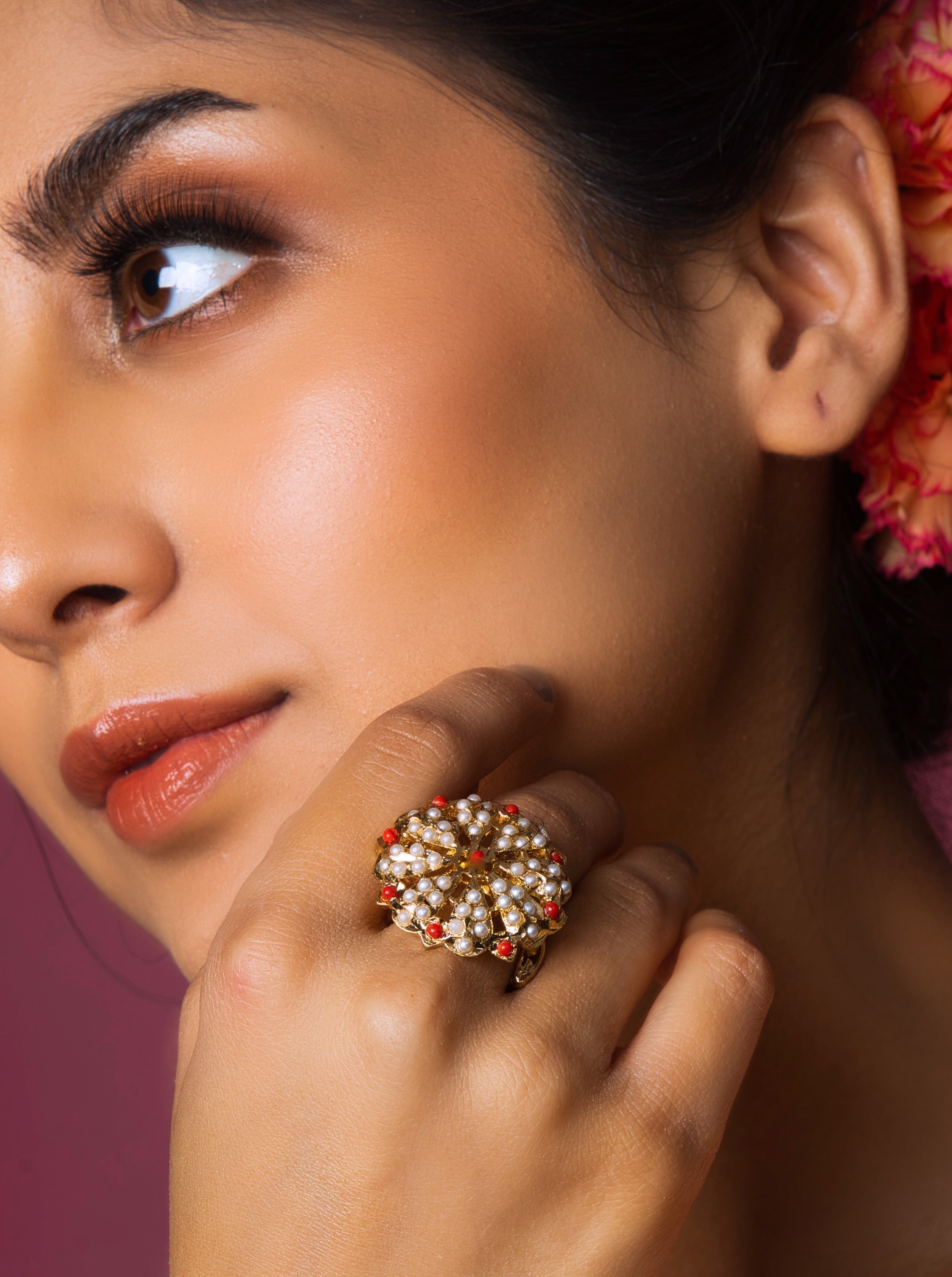 Artisanal Round Coral Adjustable Jadau Ring: Timeless elegance for special occasions.