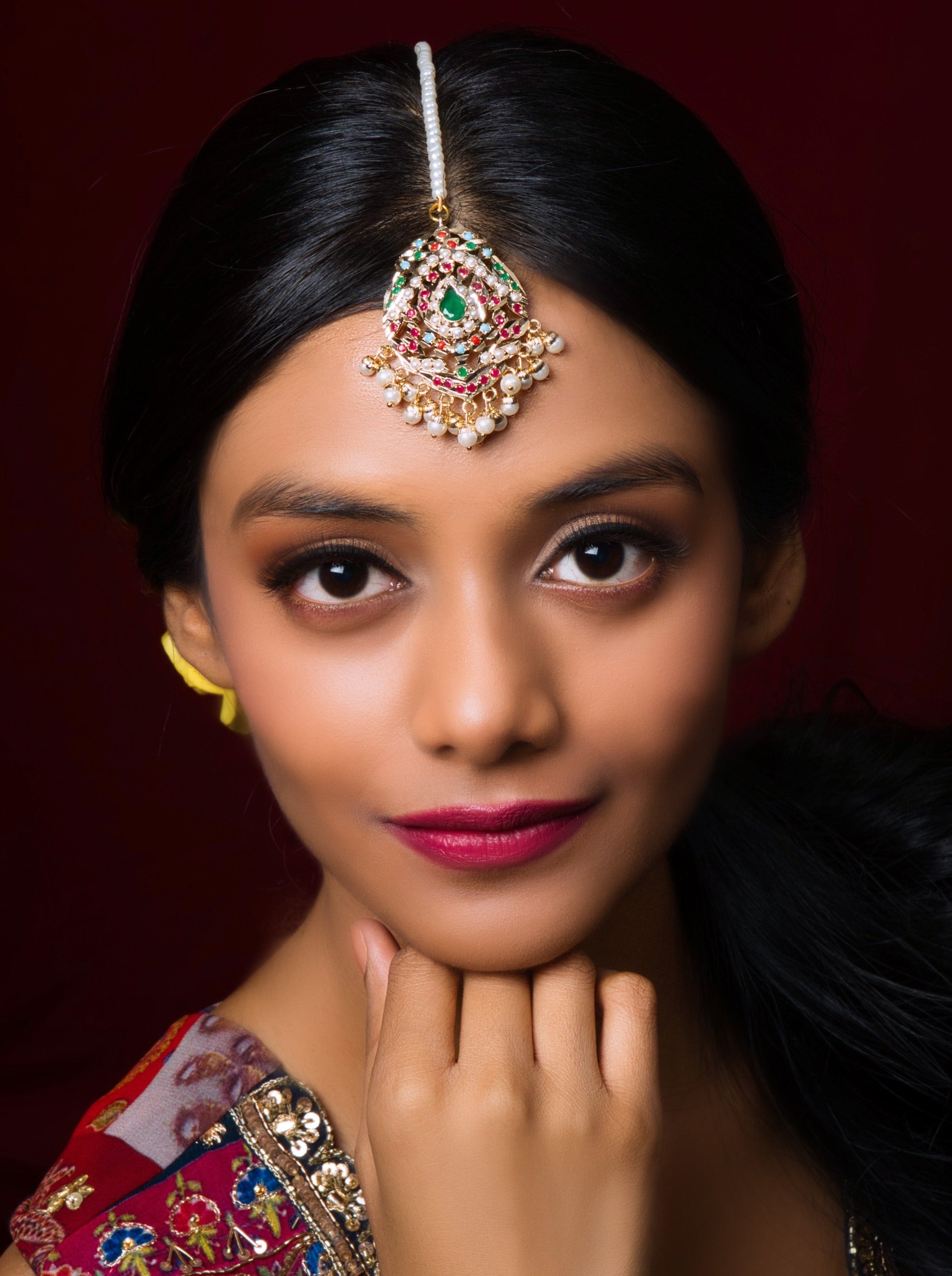 Opulent Katli Navratan Jadau Maangtika: Elevate your look with artisanal elegance