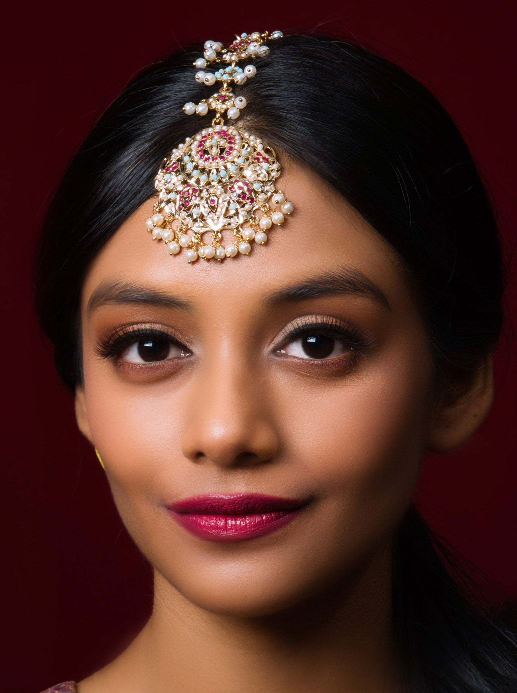 Handcrafted Ruby Firoza Round Chain Tikka: Ornate elegance for a standout look.