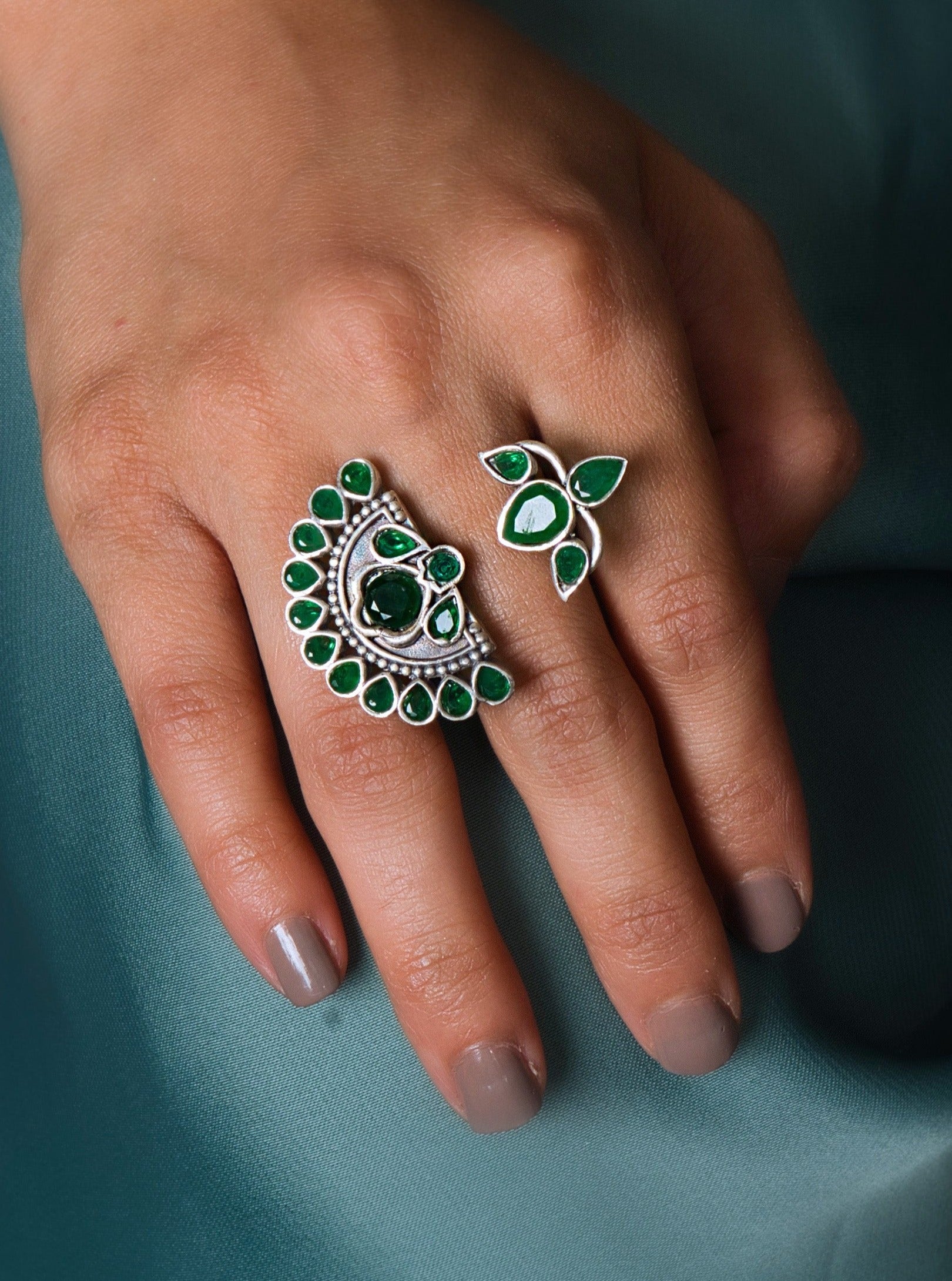 Emerald Green Oxidized Ring: Timeless elegance meets regal allure in lush design