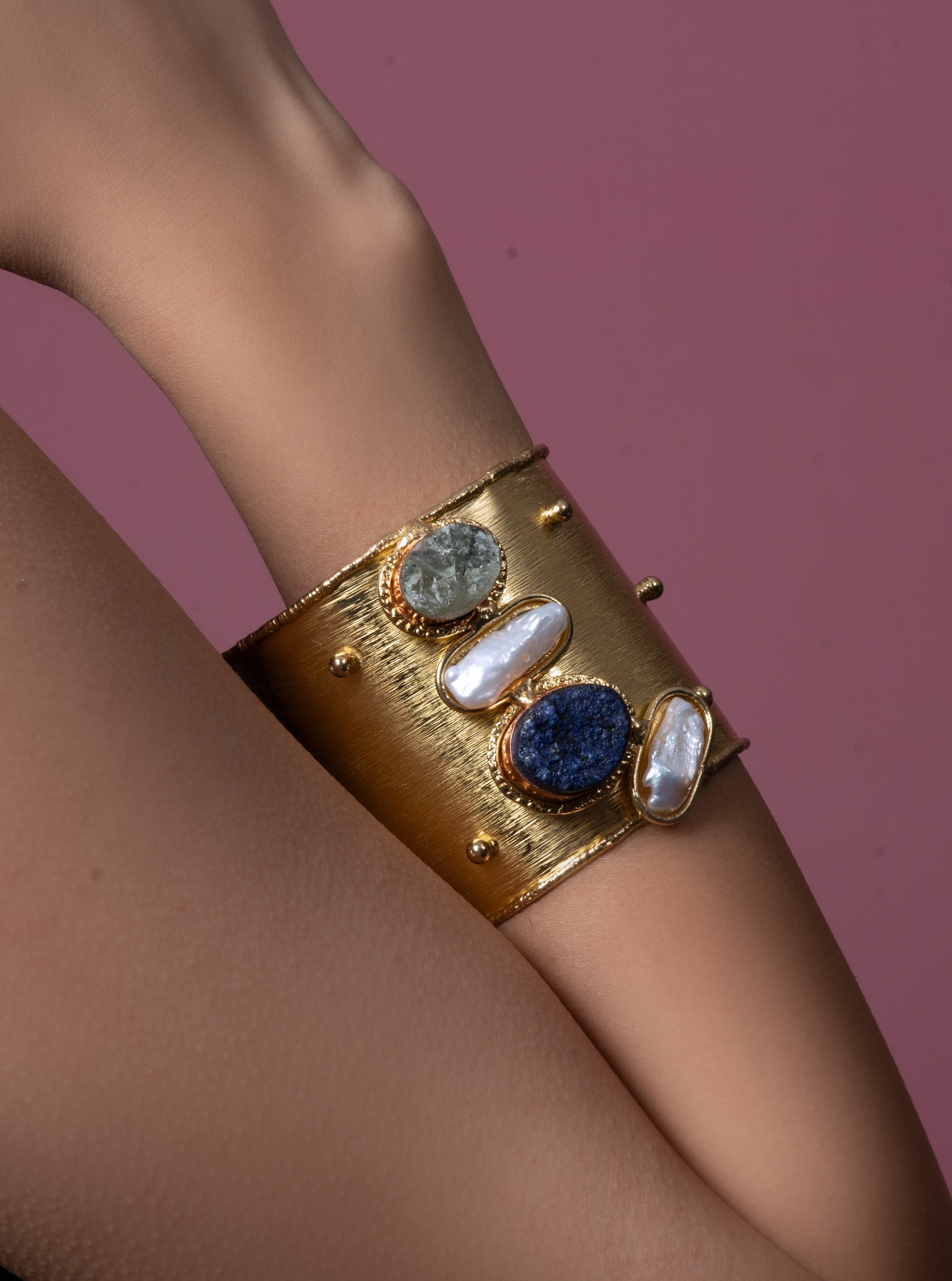 Gold Semi-precious Stone Adjustable Cuff: Handcrafted elegance with ethnic flair