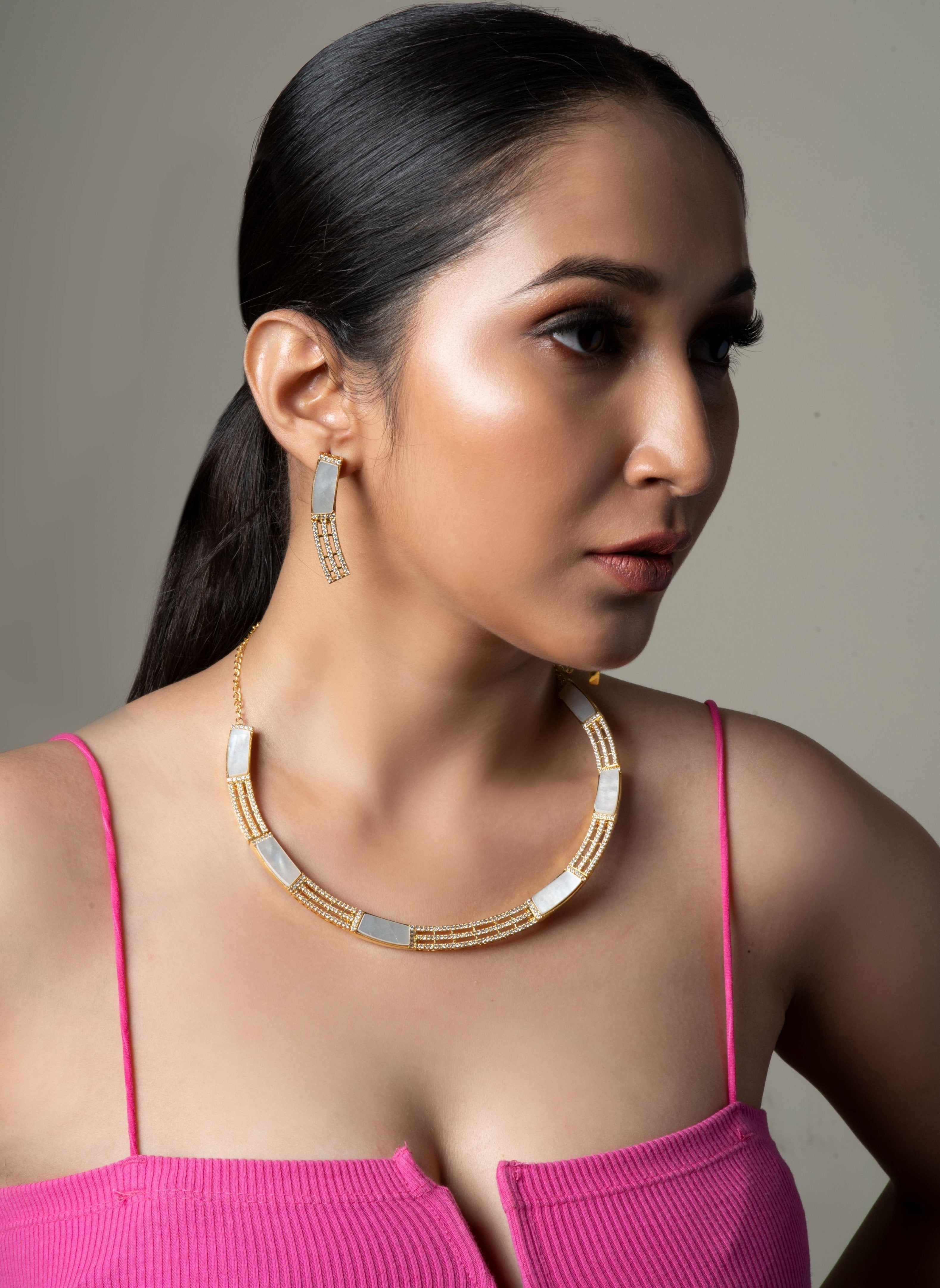 Exquisite Shell Pearl American Diamond Necklace Set: Urban chic, handcrafted, and custom-designed for a stylish, artisanal look, perfect for any occasion