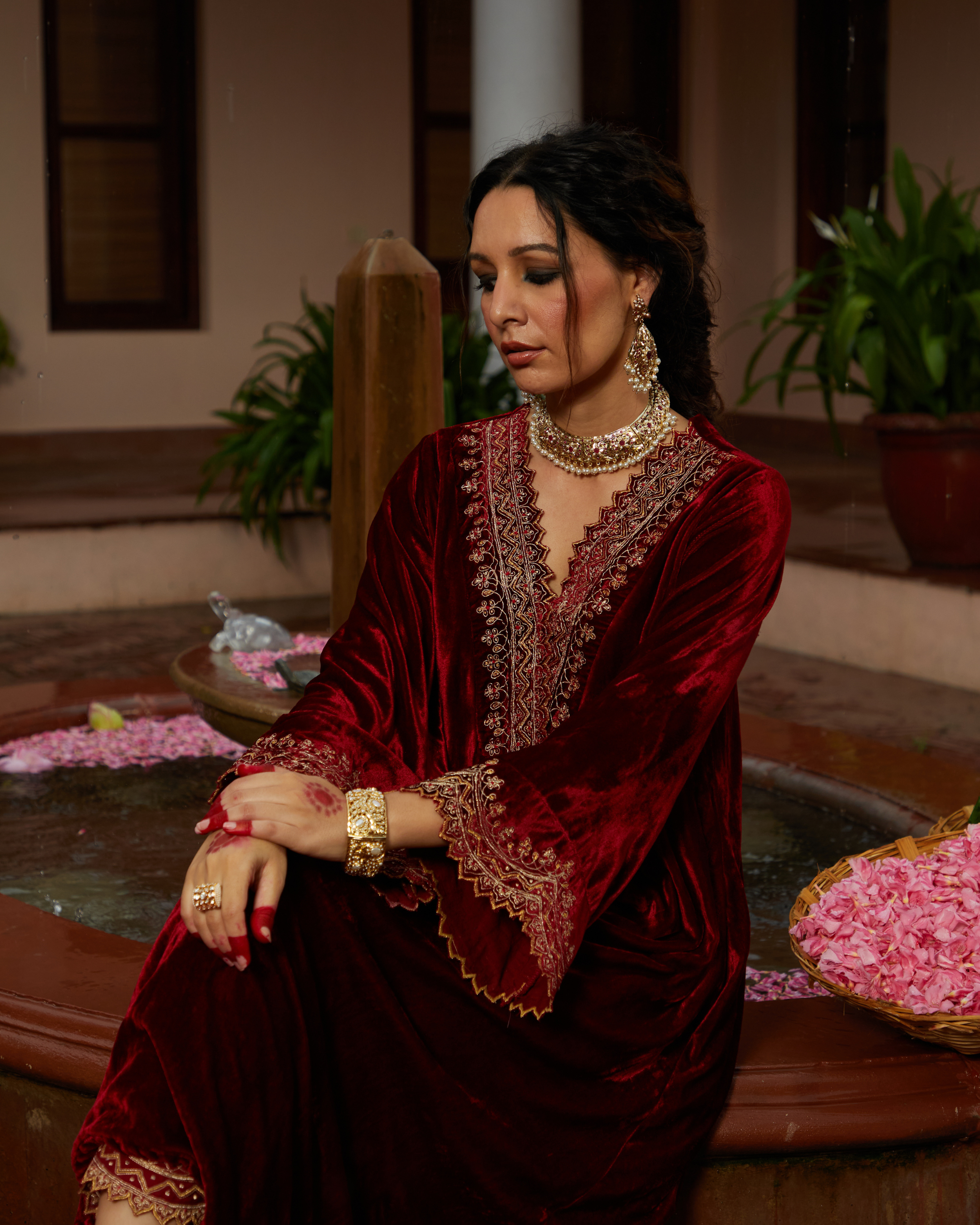 Dilbaro Ruby Red Jadau Choker Set with Earrings - QUEENS JEWELS