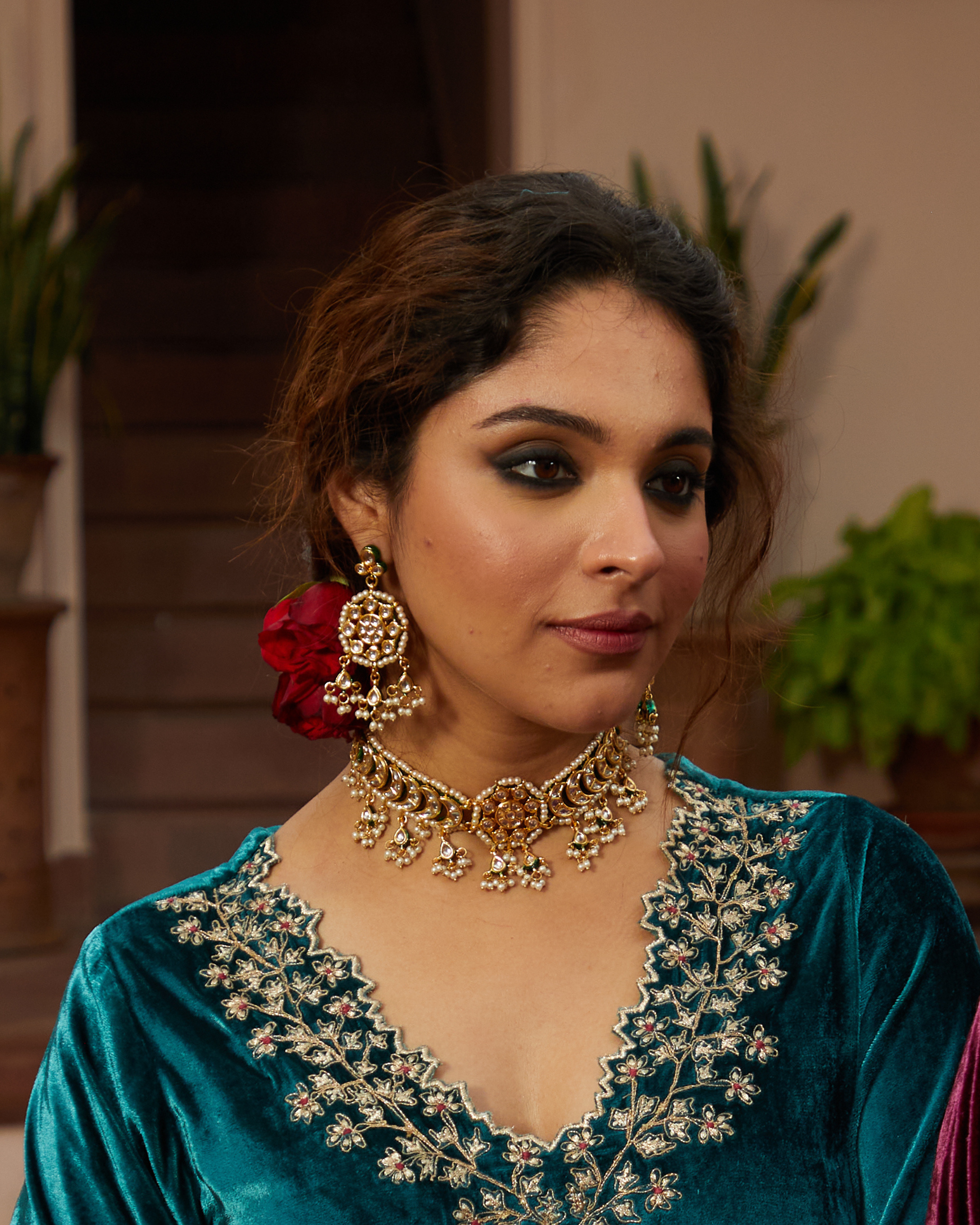 Premium Kundan Choker Necklace Set with Earrings - QUEENS JEWELS