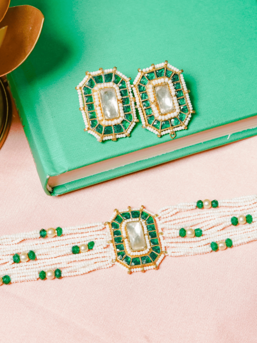 Emerald Green Kundan Choker with Earrings (Necklace and Earrings Set) - QUEENS JEWELS
