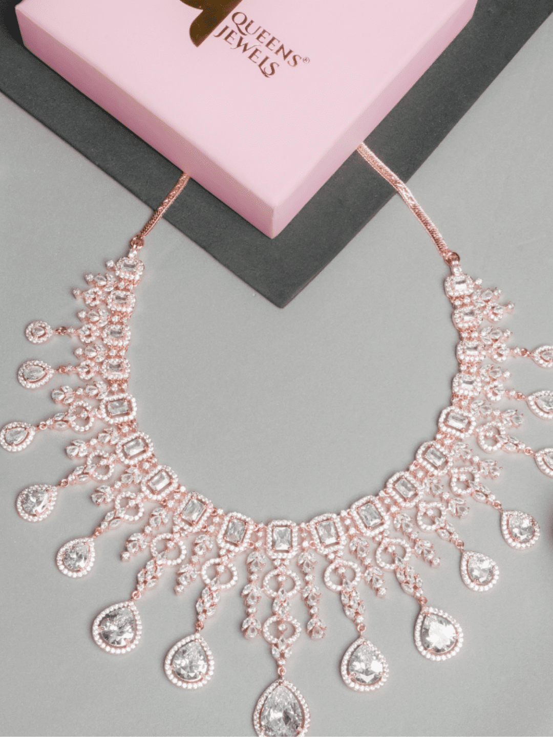 Silver Single Leaf Diamante Earrings & Necklace Set - Lovisa